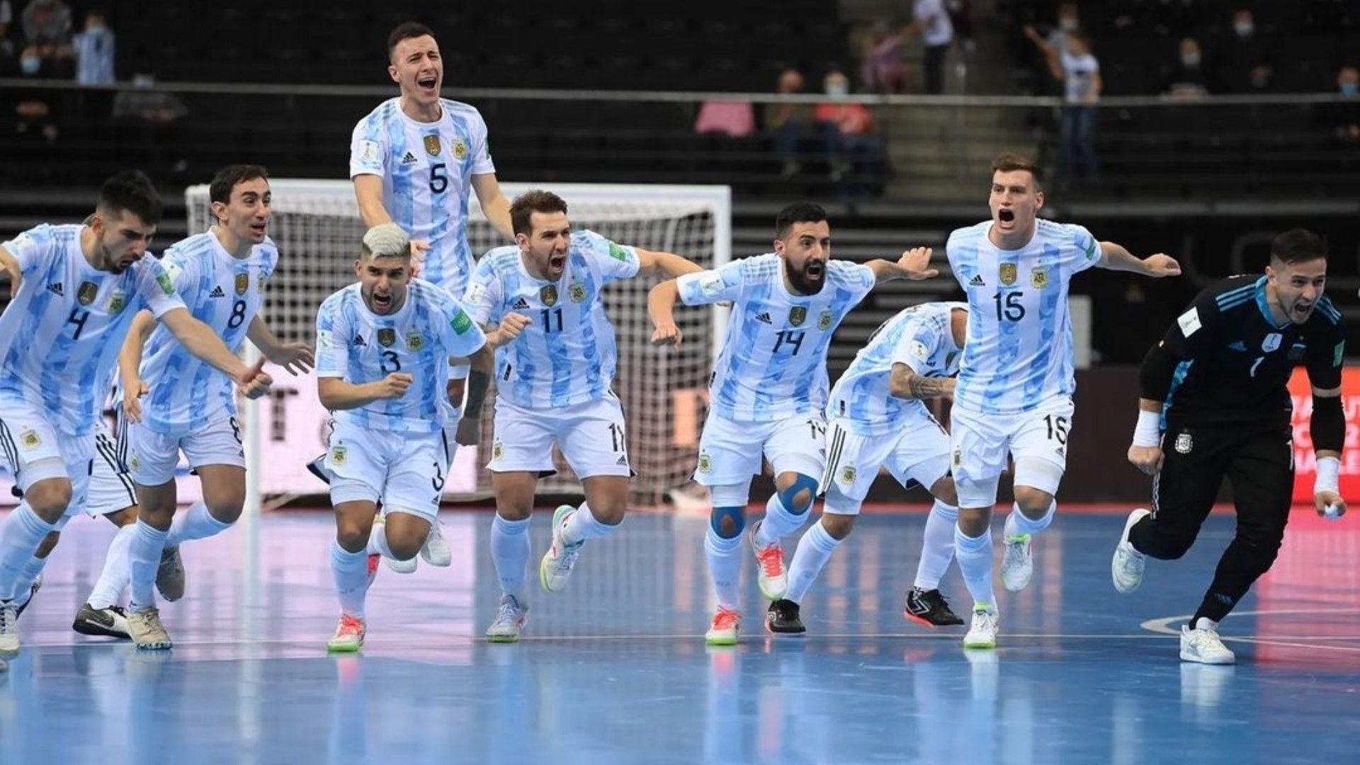 Argentina celebra el pase a semifinales en el mundial de futsal 2021