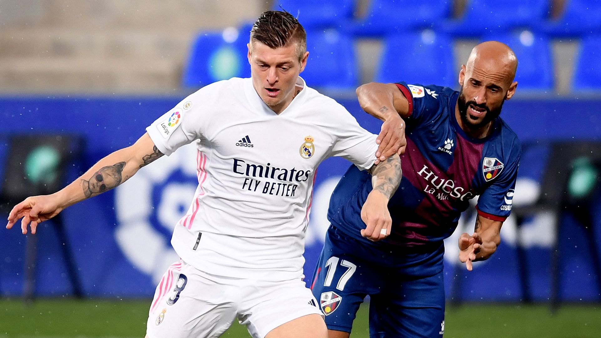 Toni Kroos Mikel Rico Real Madrid Huesca 2020-21
