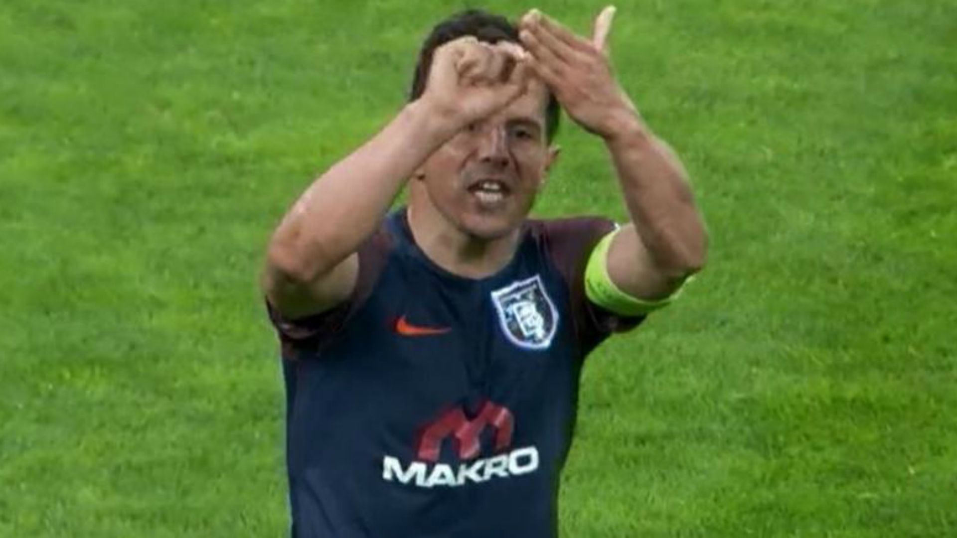 ONLY EMBED Emre Belozoglu Basaksehir
