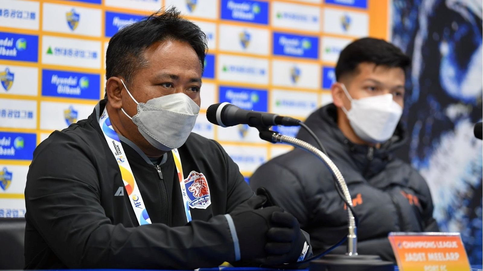 จเด็จ มีลาภ