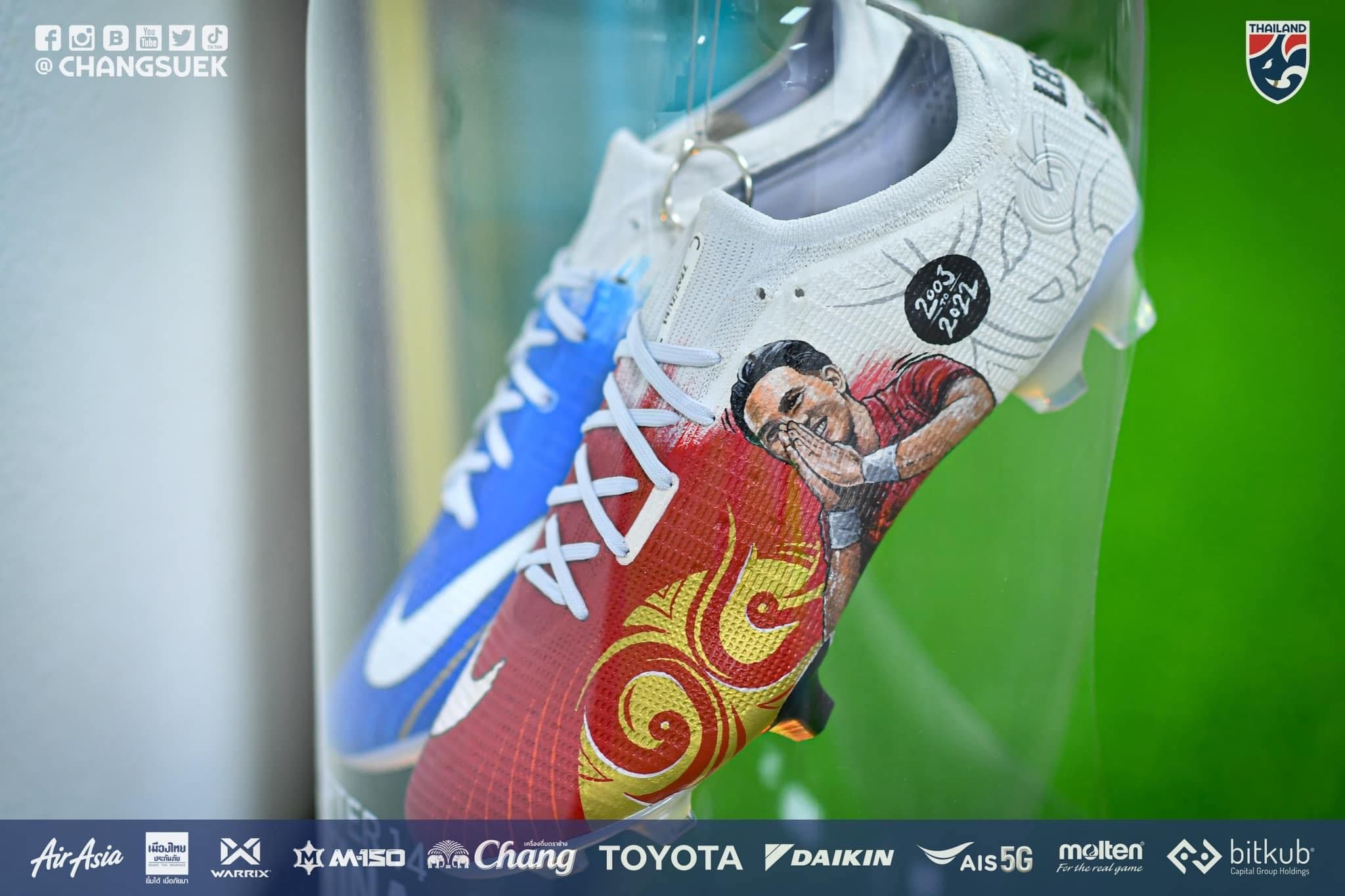 ธีรเทพ วิโนทัย