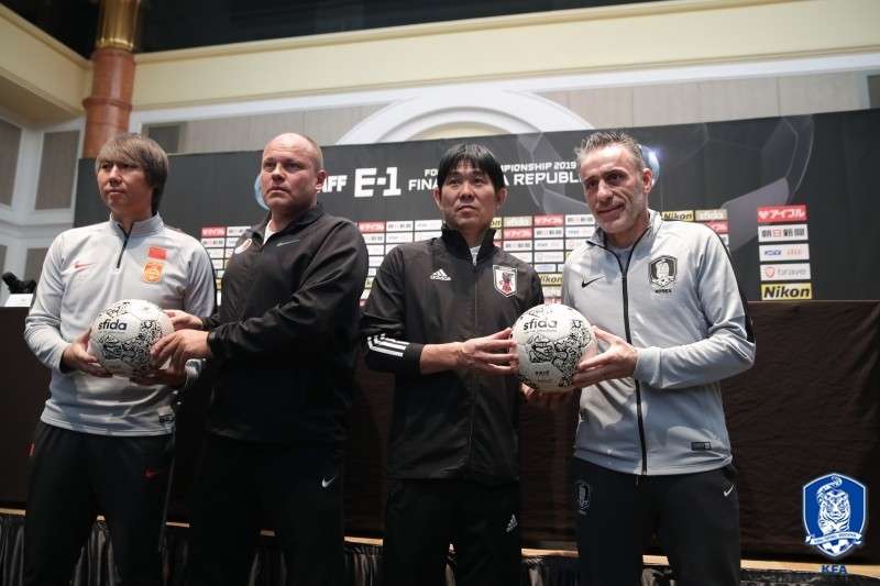 중국 홍콩 일본 한국 A대표팀 감독