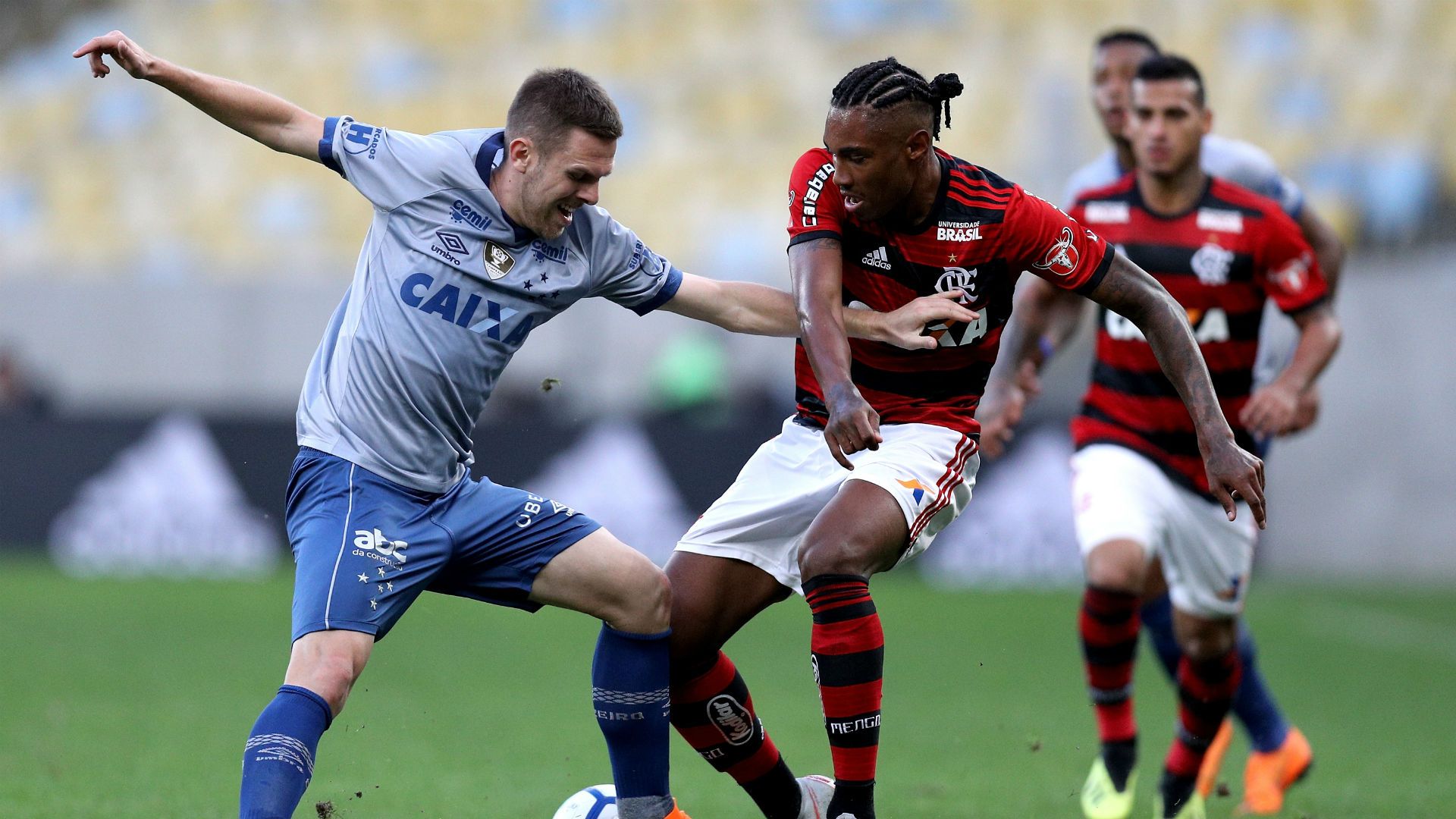 Vitinho Flamengo Cruzeiro Brasileirão 12 08 2018