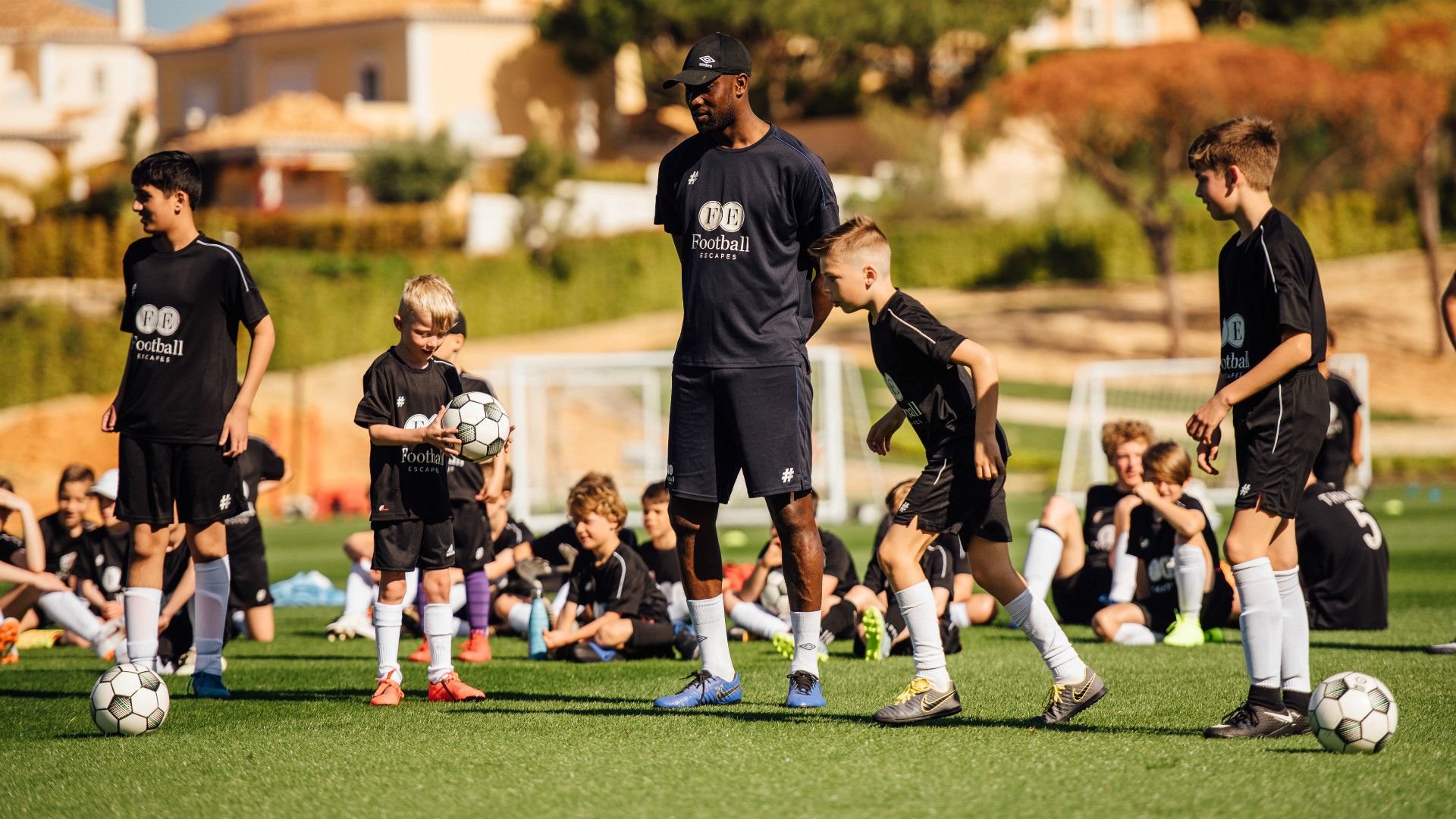 Carlton Cole Quinto do Lago