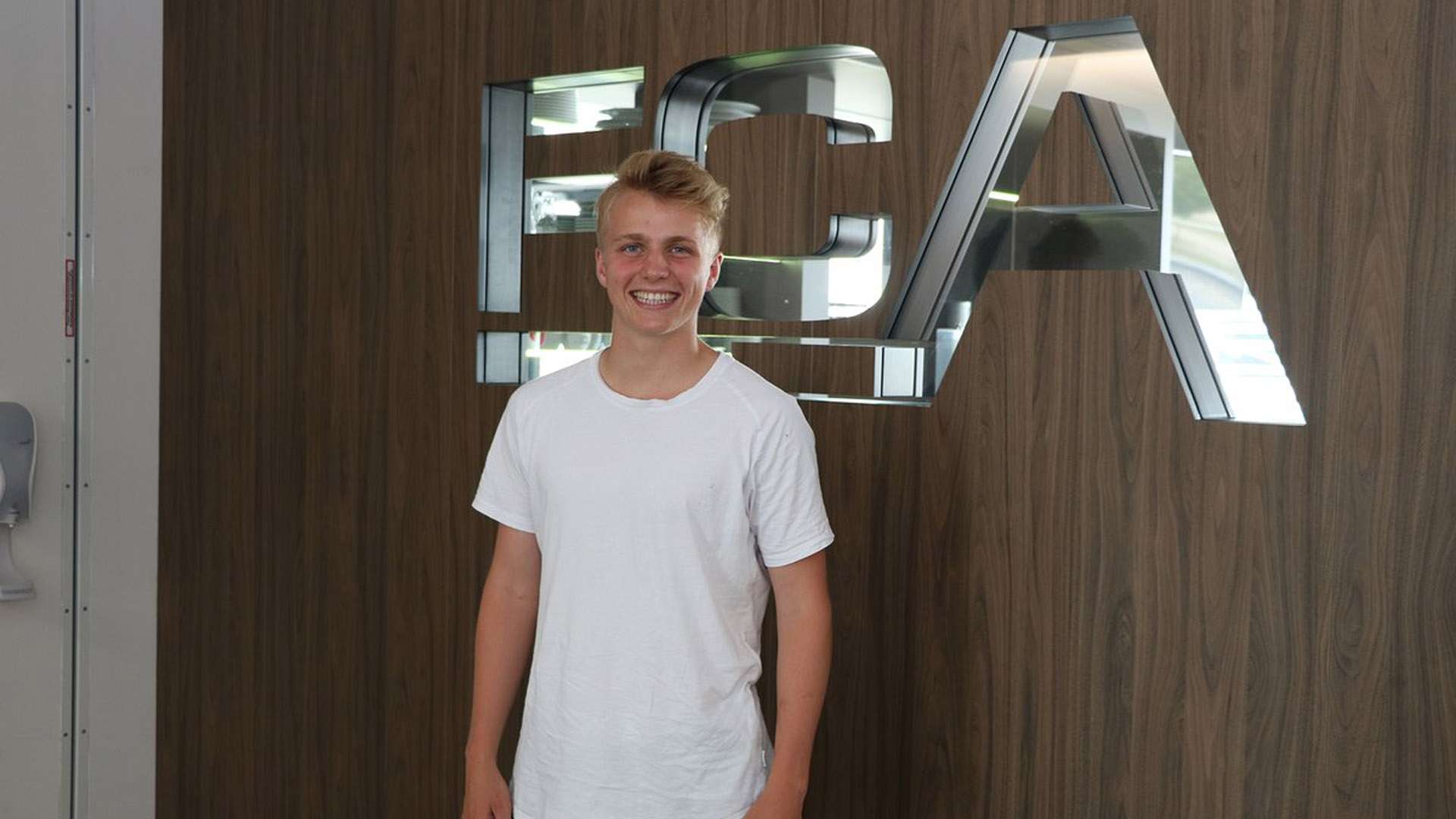 Felix Götze FC Augsburg 06062018