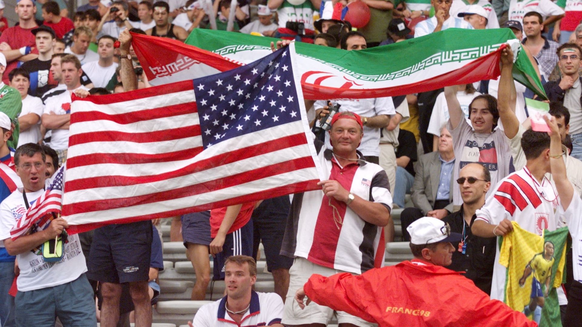 USA Iran fans