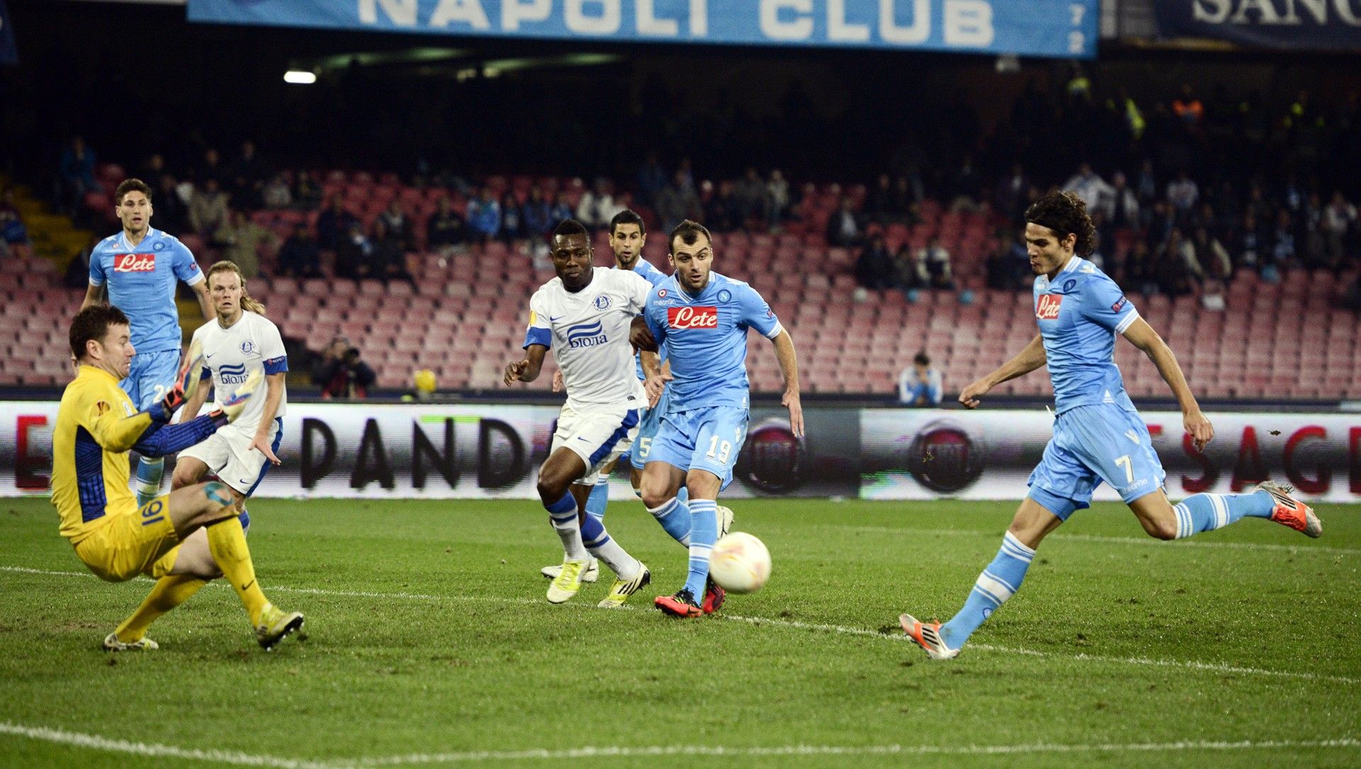 Edinson Cavani Napoli Dnipro