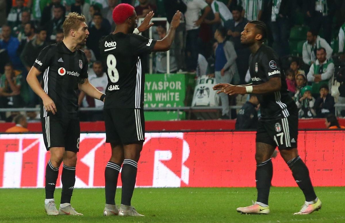 Caner Erkin Ryan Babel Jeremain Lens Konyaspor Besiktas Goal Celebration Super Lig 10/07/18