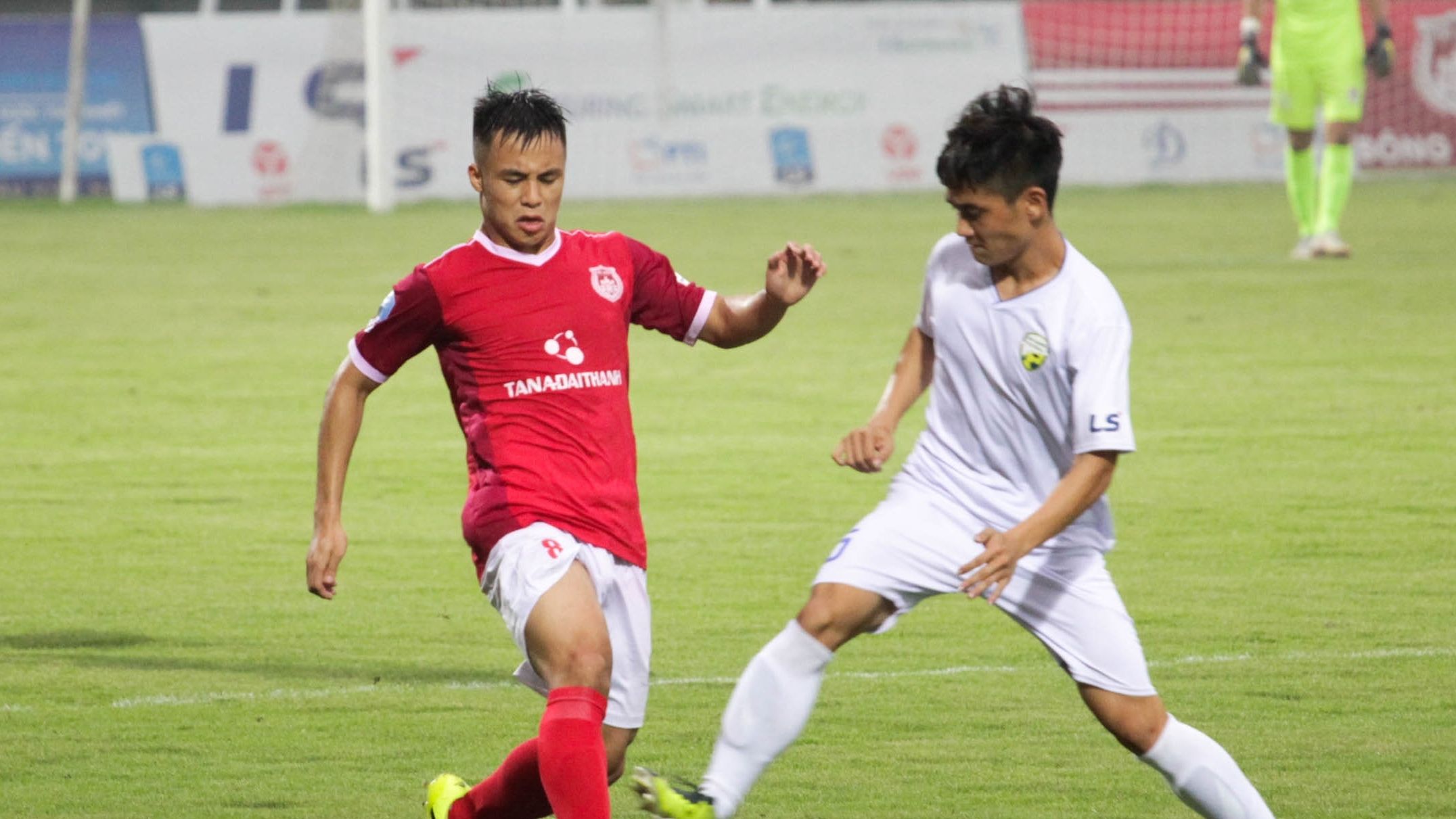 Nguyen Trong Long Pho Hien V.League 2