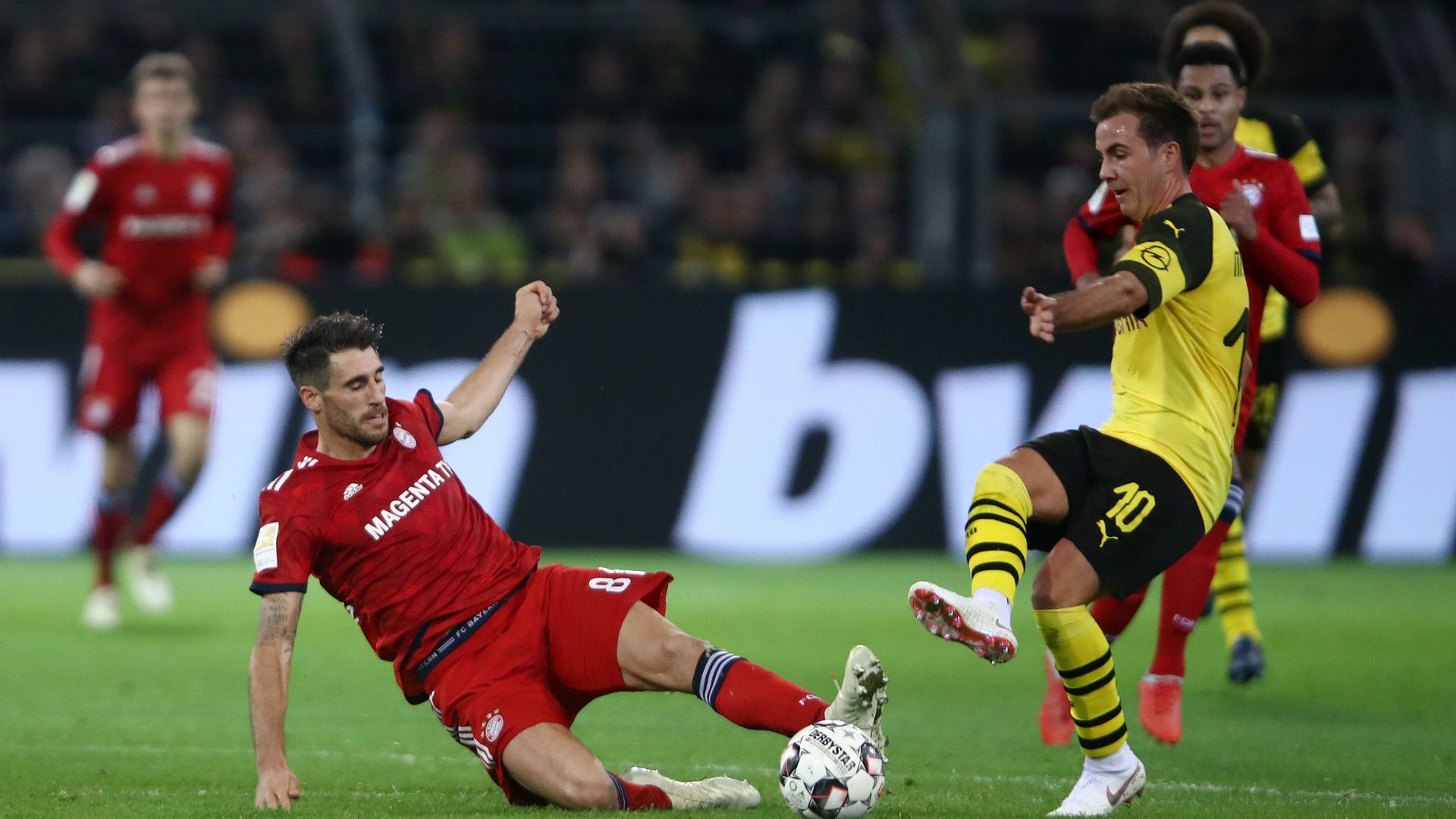 Mario Götze Javi Martinez Dortmund Bayern 10112018