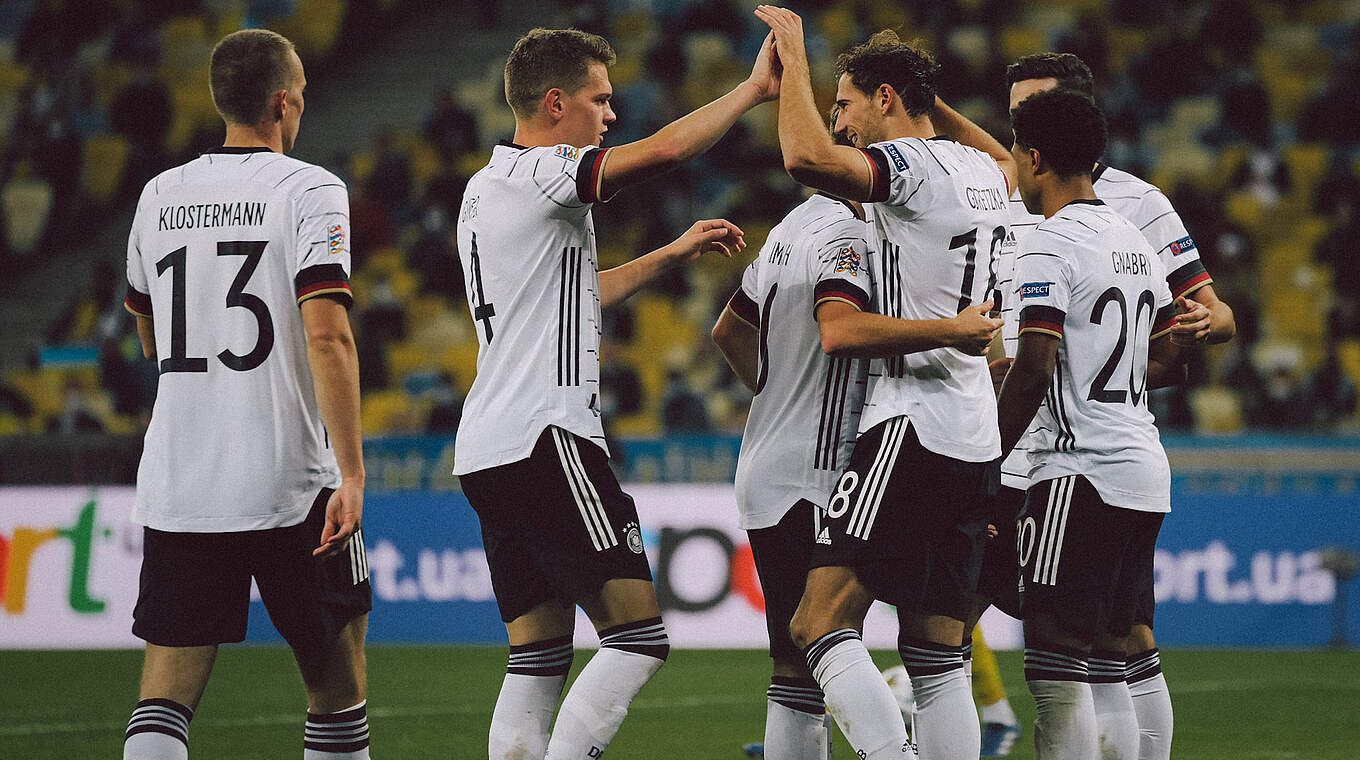 A németek két gólszerzője pacsizik