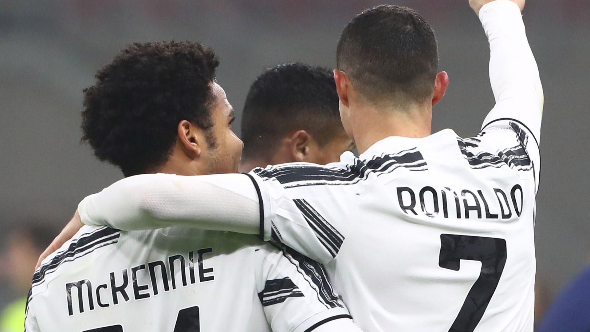Weston McKennie Cristiano Ronaldo Juventus