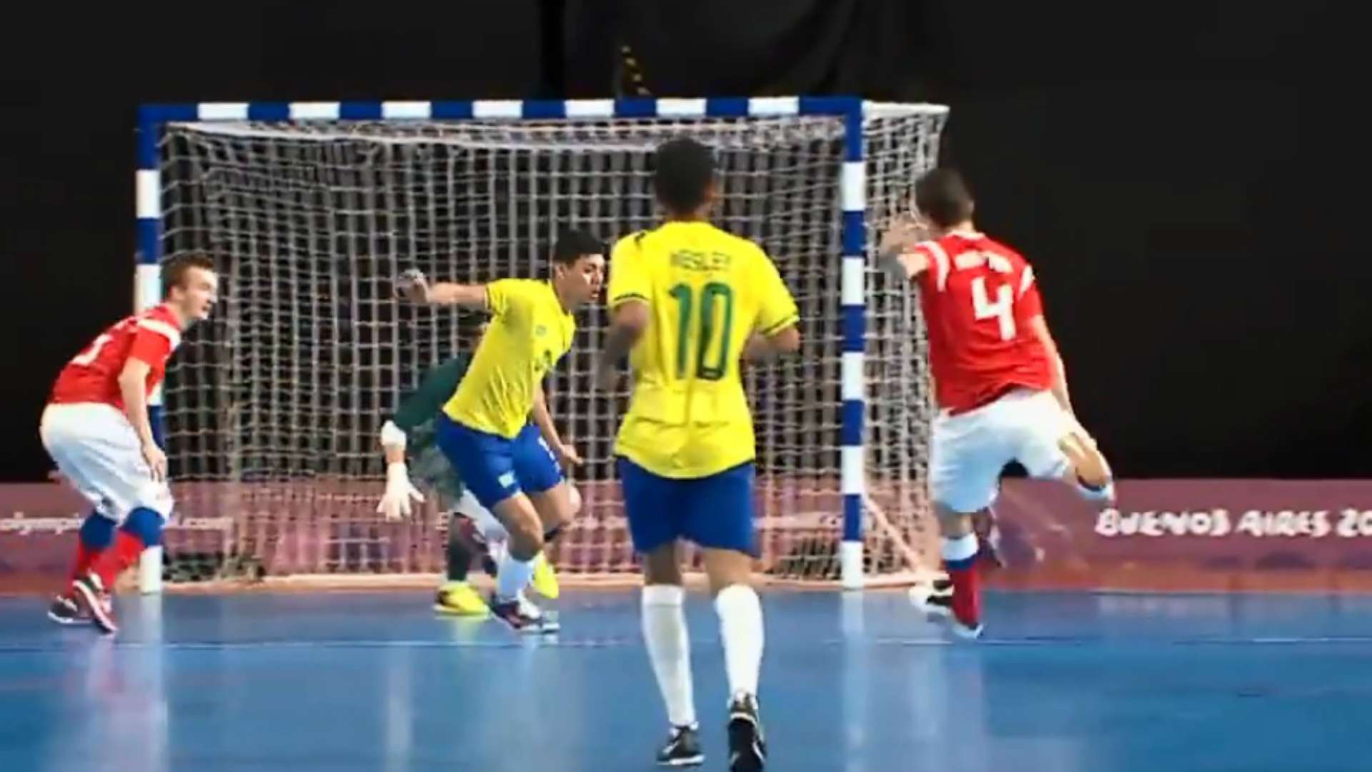 captura gol en contra russia brazil