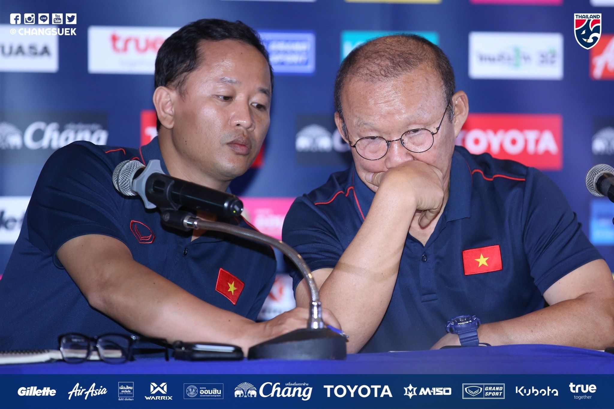 Park Hang-seo Le Huy Khoa Vietnam King's Cup 2019. Lịch thi đấu U23 Việt Nam. U23 Việt Nam. Lịch thi đấu VCK U23 châu Á 2020. Lịch thi đấu và trực tiếp VCK U23 châu Á 2020. Lịch thi đấu U23 Việt Nam tại VCK U23 châu Á 2020. U22 Việt Nam vô địch SEA Games. HLV Park Hang-seo. Đoàn Văn Hậu không dự VCK U23 châu Á 2020. U23 Việt Nam đi tập huấn Hàn Quốc. VTV mua bản quyền VCK U23 châu Á 2020. VCK U23 châu Á 2020. U23 Việt Nam. SEA Games 30. Đội hình U23 Việt Nam. Đoàn Văn Hậu. Văn Hậu dự SEA Games. Văn Hậu ra mắt Heerenveen. Văn Hậu khoác áo Heerenveen. Văn Hậu có được dự VCK U23 châu Á 2020.