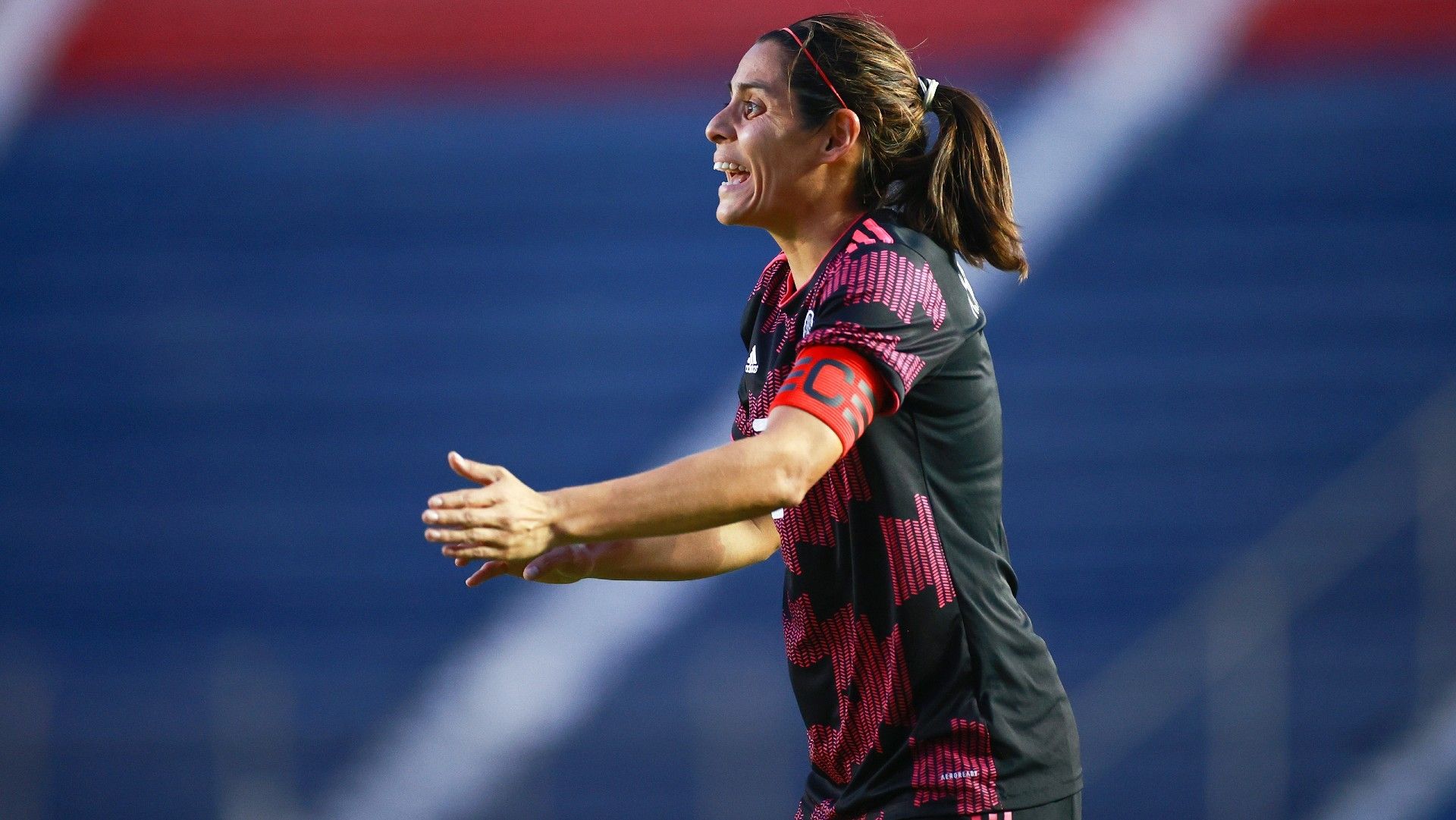 Kenti Robles México 2022