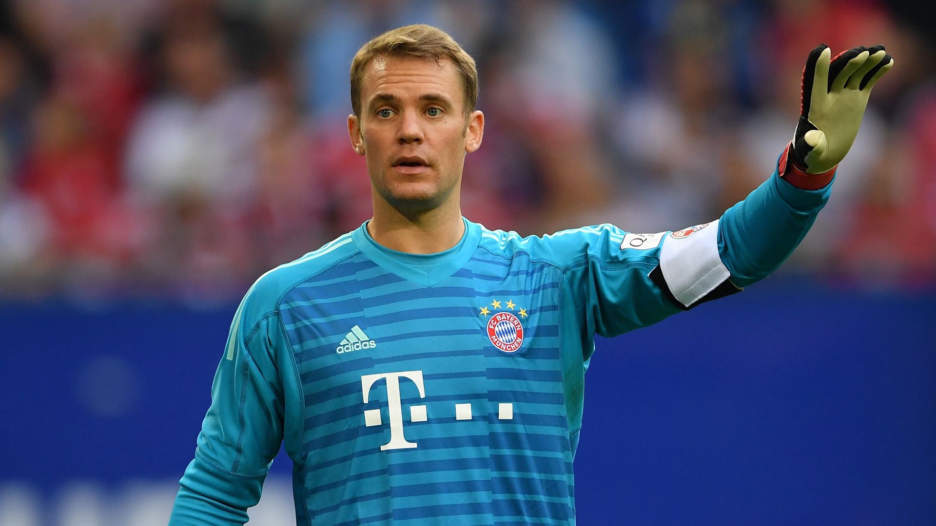 Manuel-Neuer-FC-Bayern-12082018