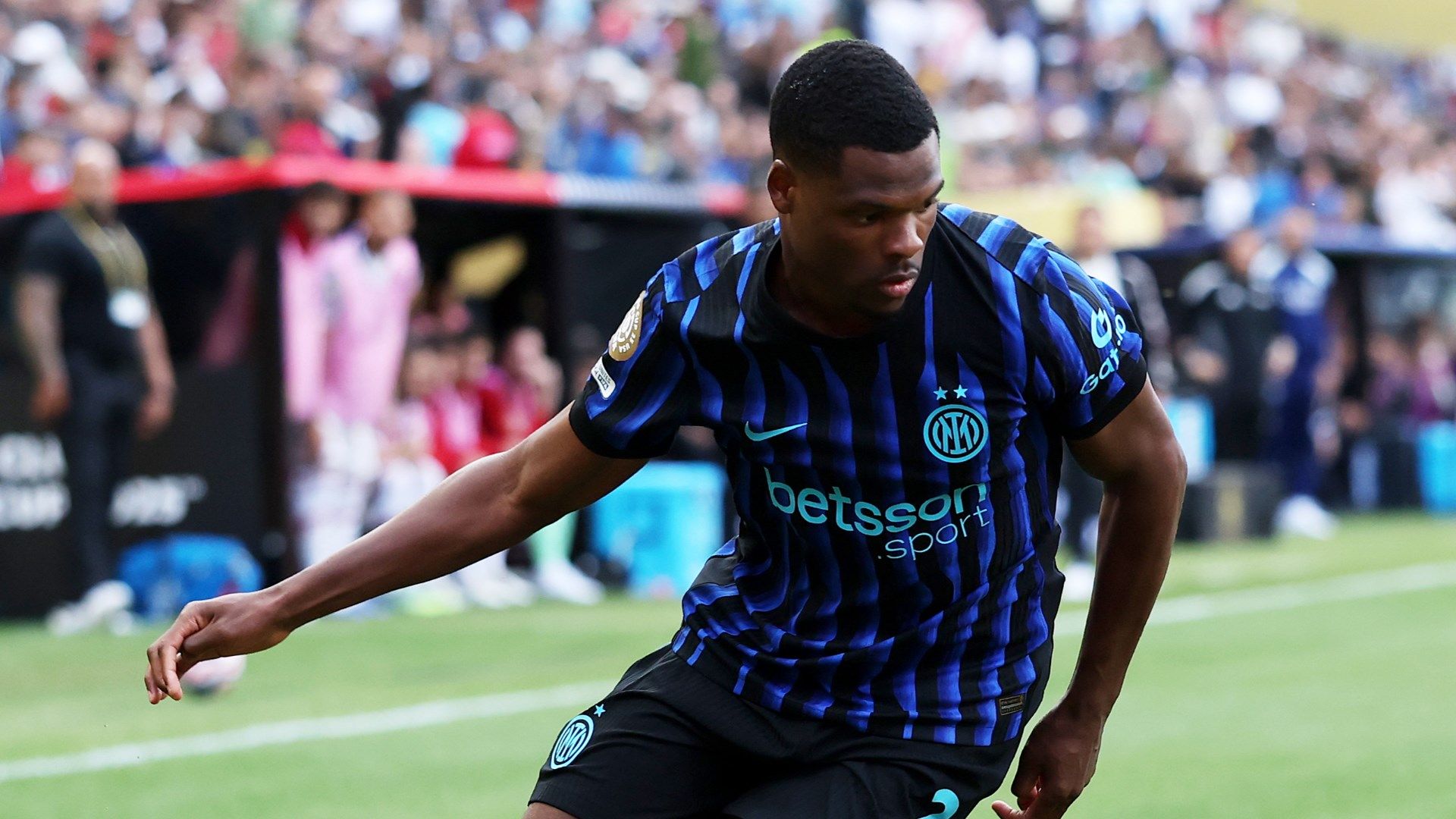 dumfries inter 2025 26 azione mondiale per club