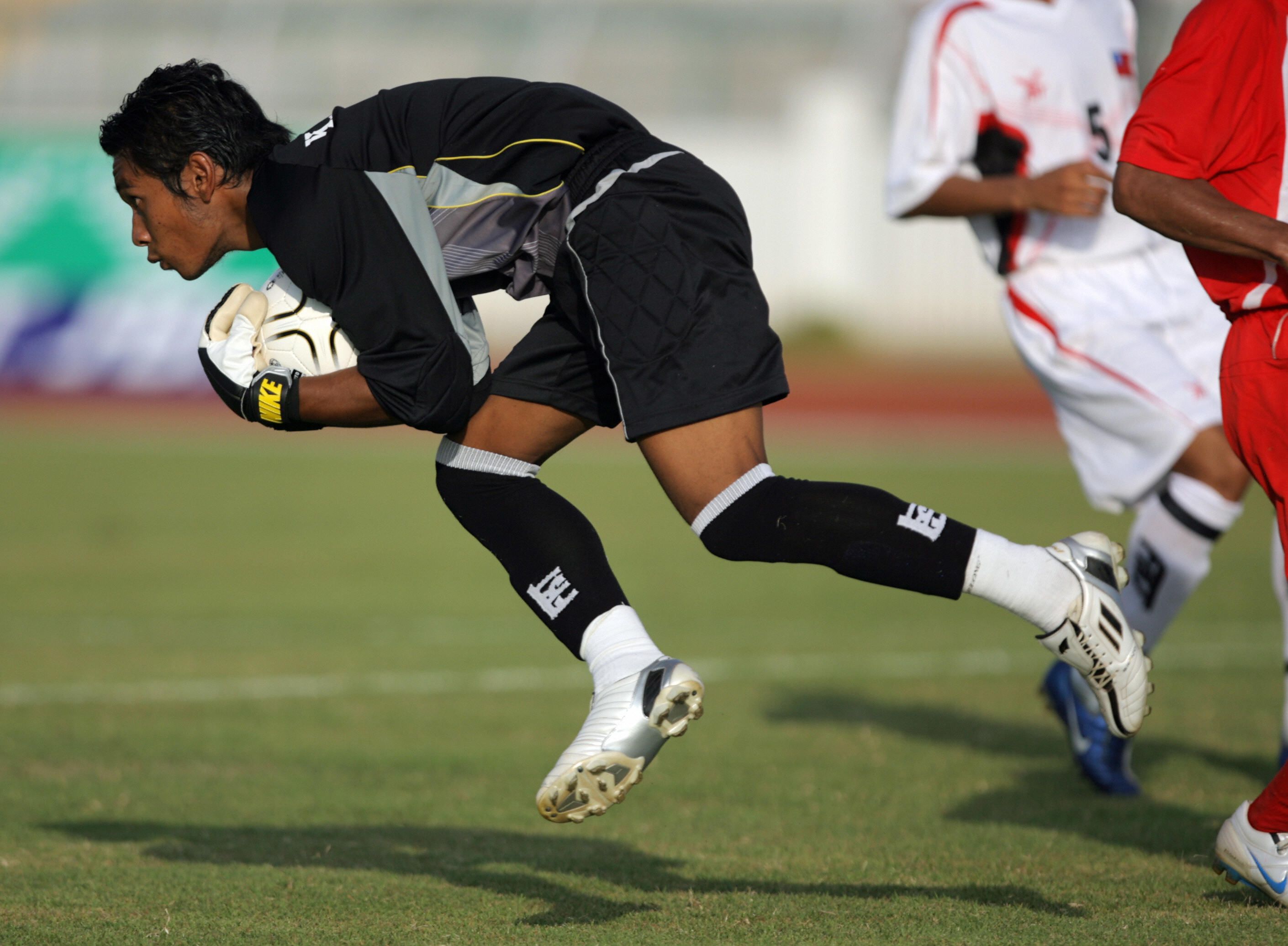 คยอ ซิน ฮเท็ต