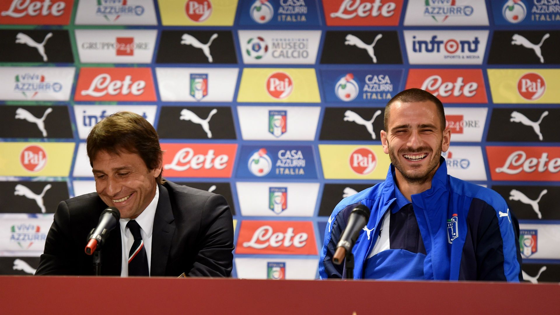Leonardo Bonucci and Antonio Conte - cropped