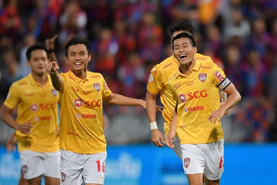 สารัช อยู่เย็น