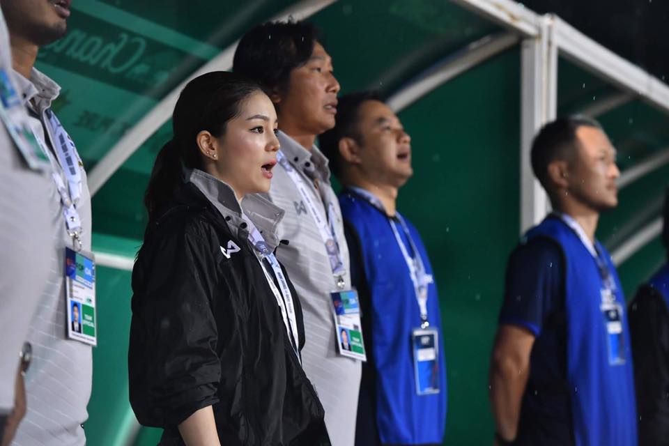 วทันยา วงษ์โอภาสี