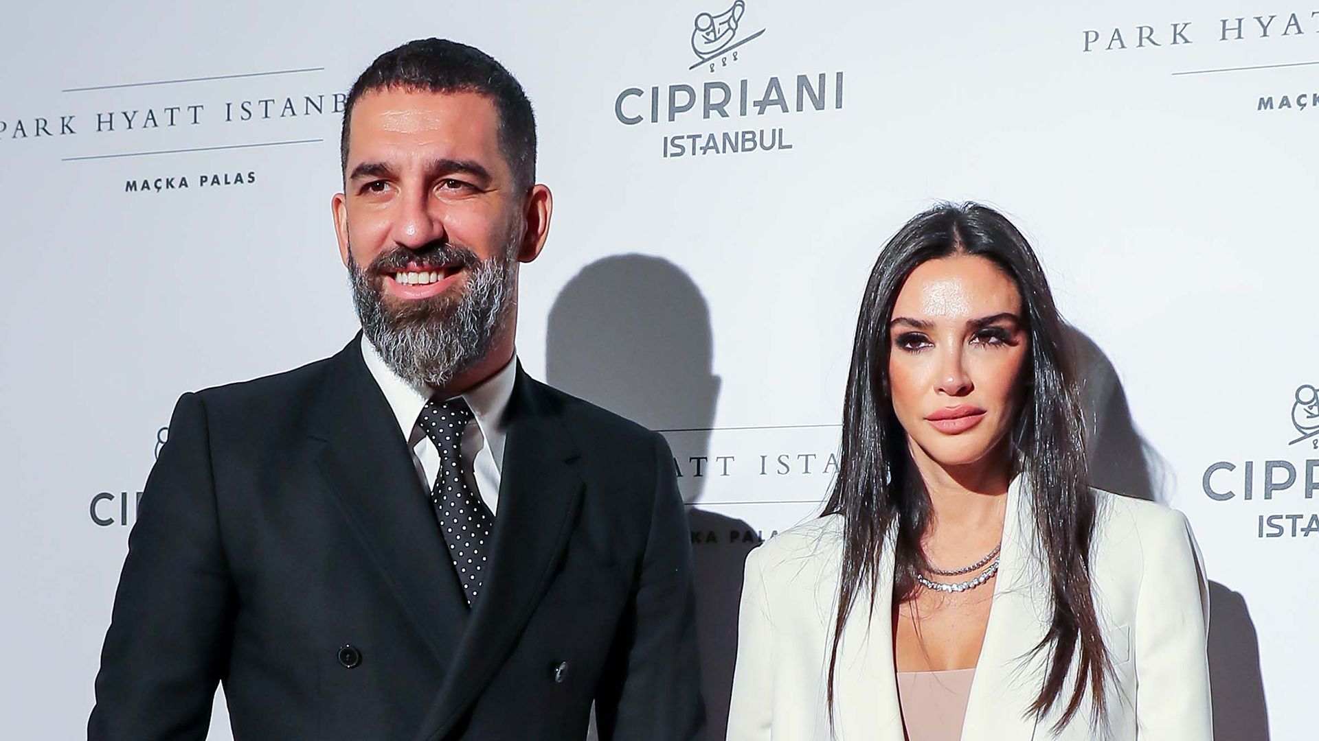 Arda Turan wife 2022