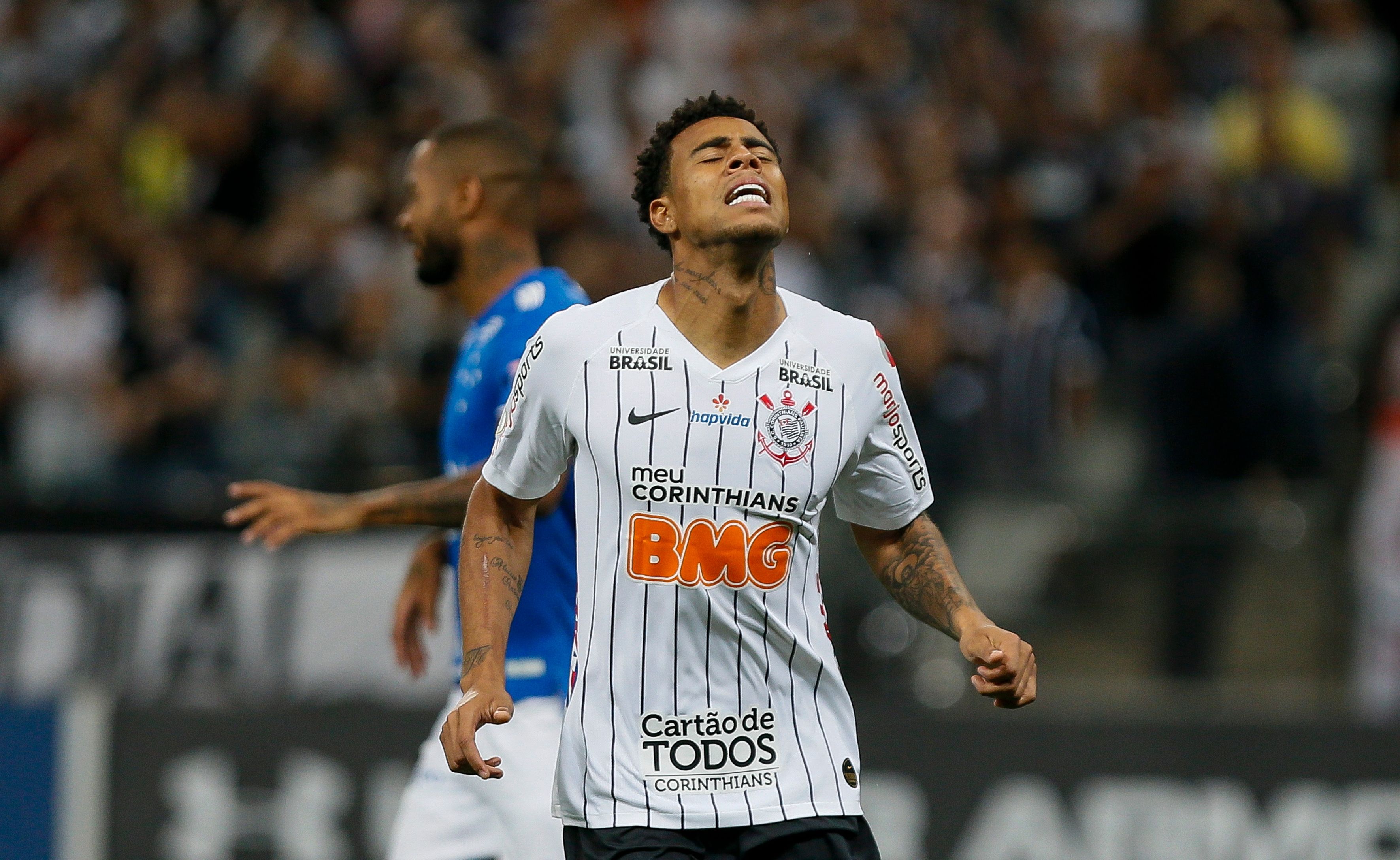 Gustavo (Gustagol) lamenta chance perdida pelo Corinthians