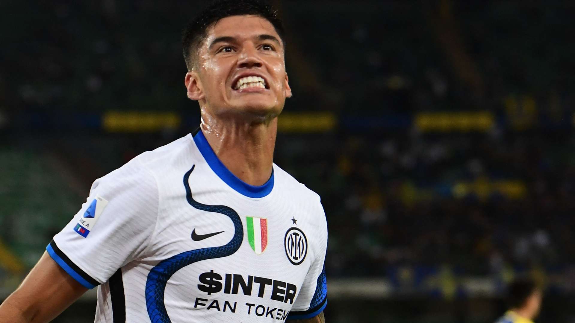 Tucu Correa celebrating Verona Inter Serie A