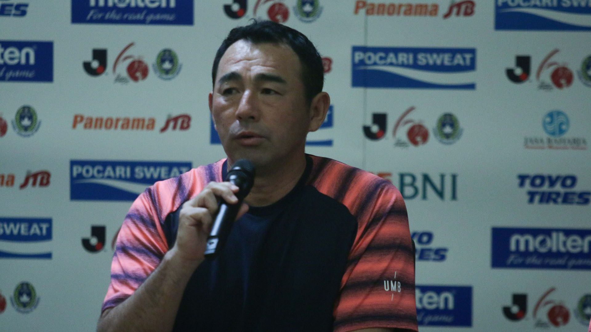 Kenta Hasegawa - Pelatih FC Tokyo