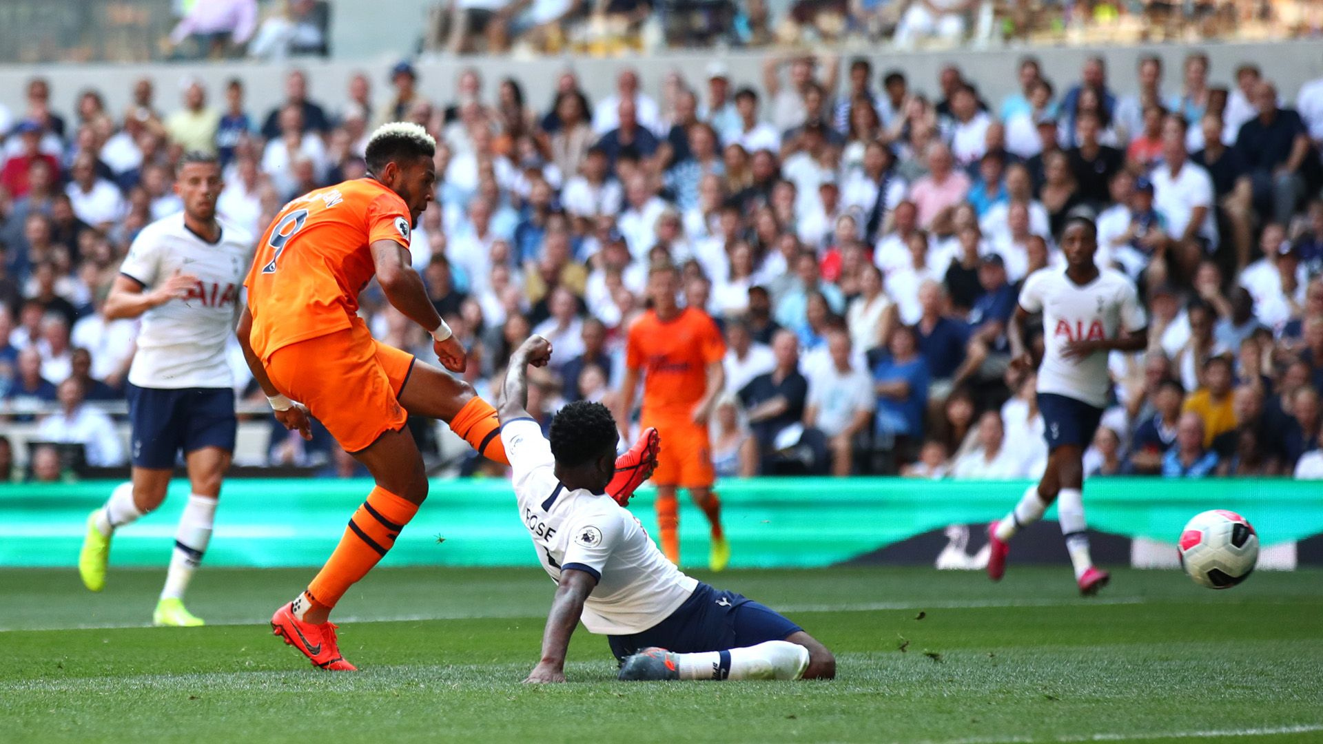 Joelinton goal Newcastle United Tottenham Hotspur