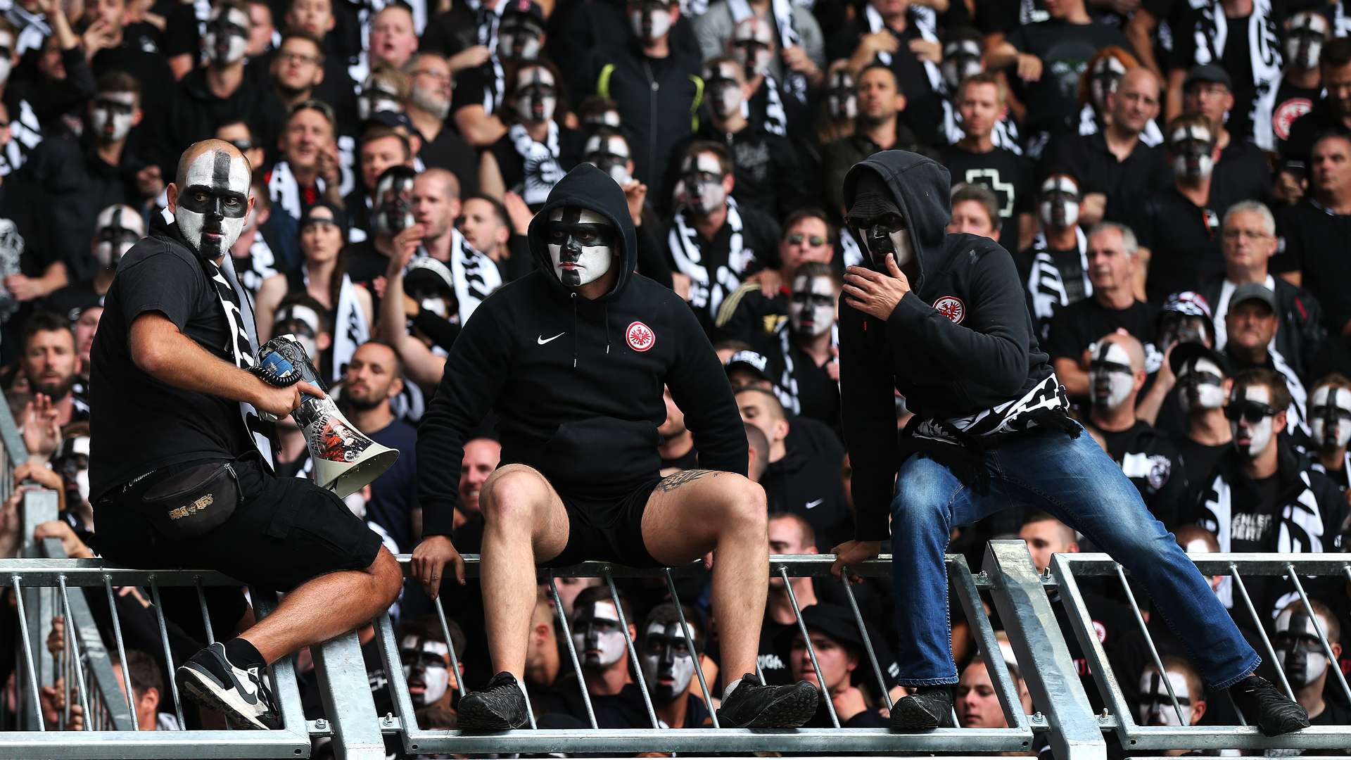 Eintracht Frankfurt Magdeburg DFB Pokal Fans 21082016