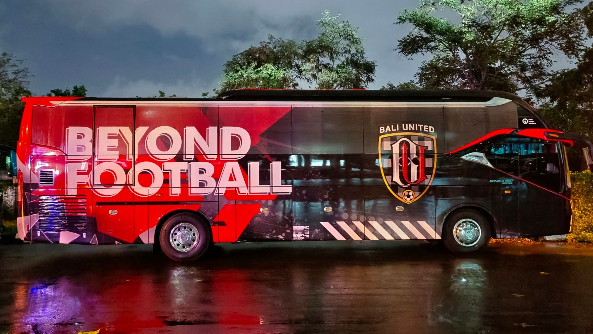 Bus Bali United