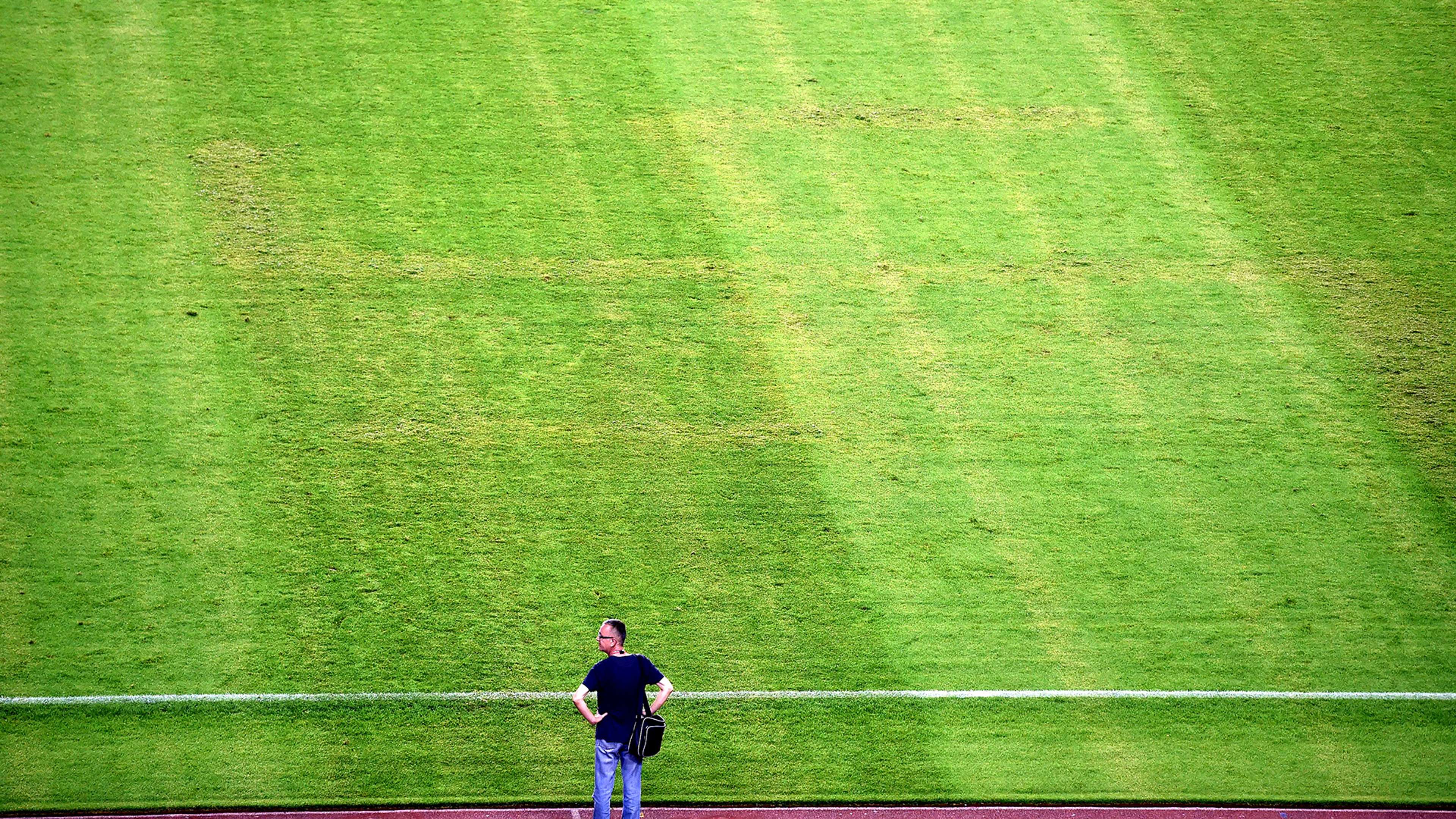 Swastika on the pitch Italy Croatia 12062015