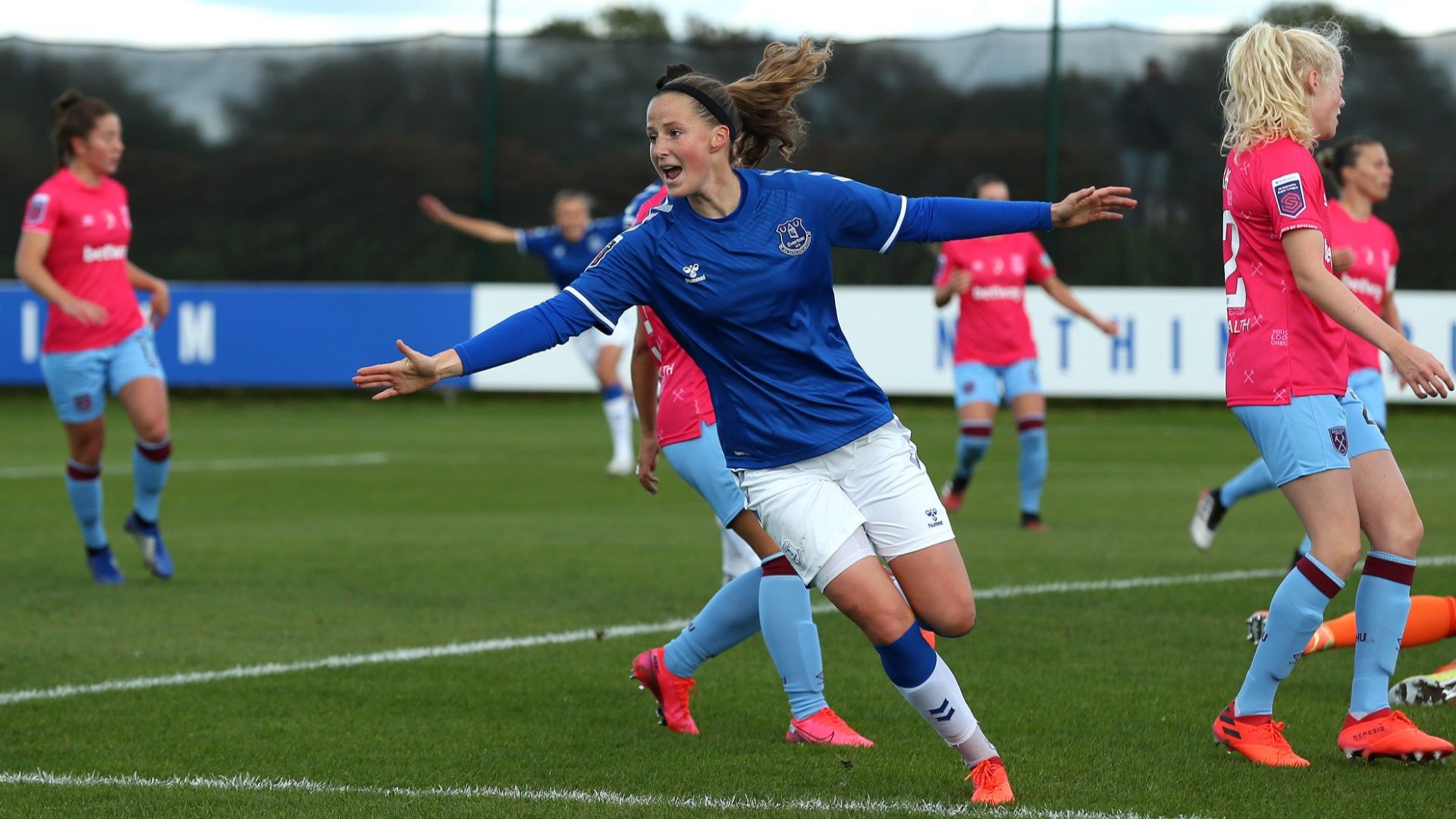 Nicoline Sorensen Everton