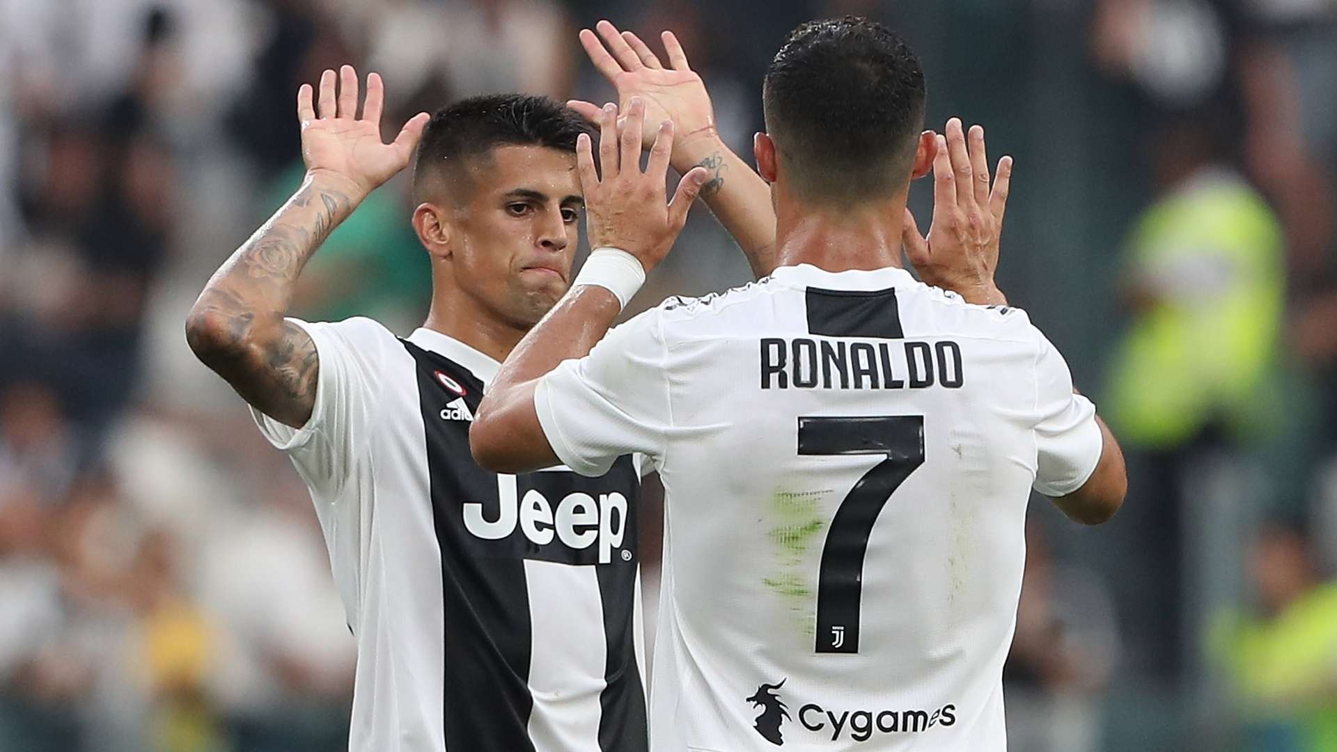 Joao Cancelo Cristiano Ronaldo Juventus