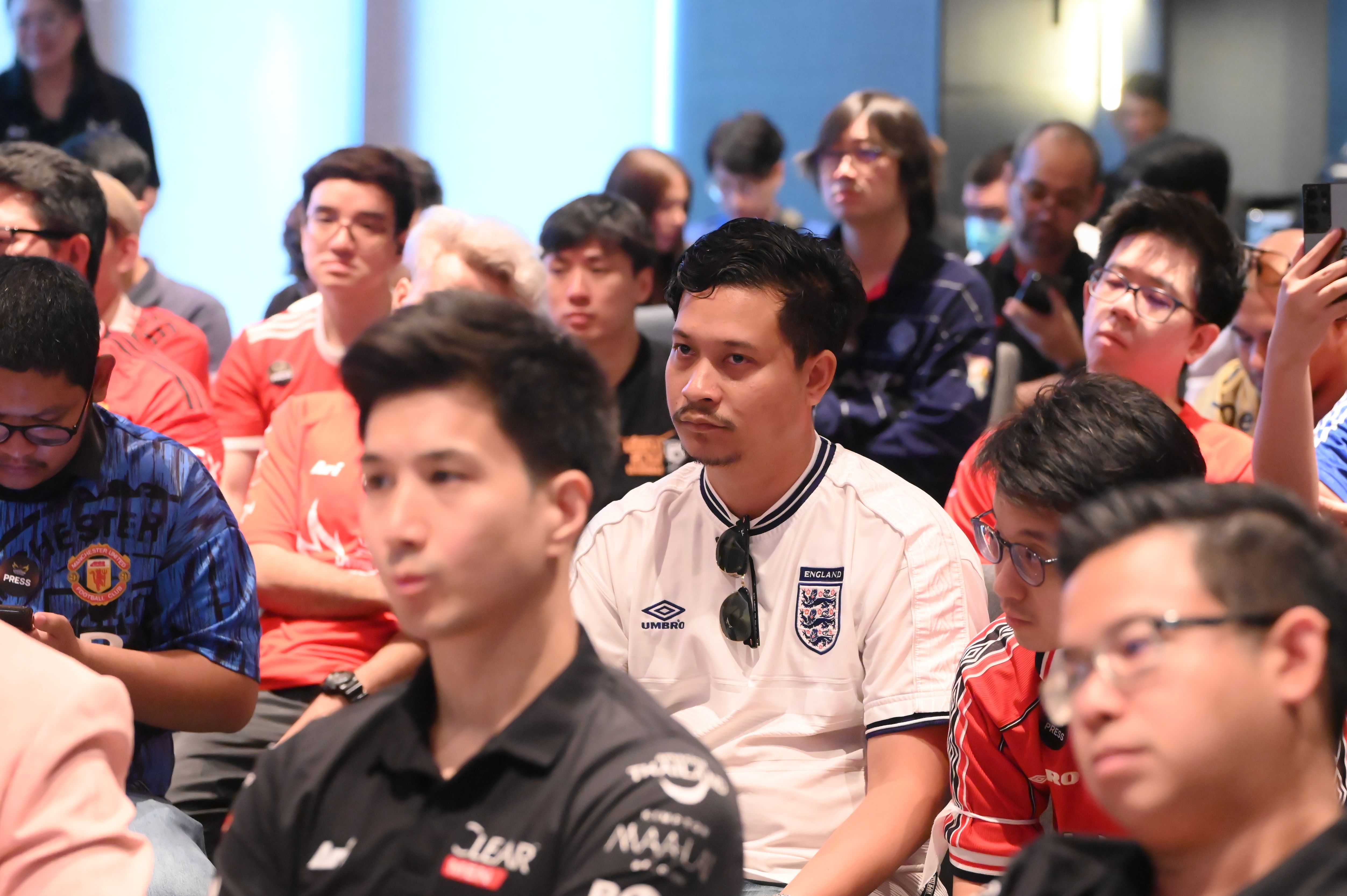 “LIVING LEGENDS: THE RED DEVILS” 4