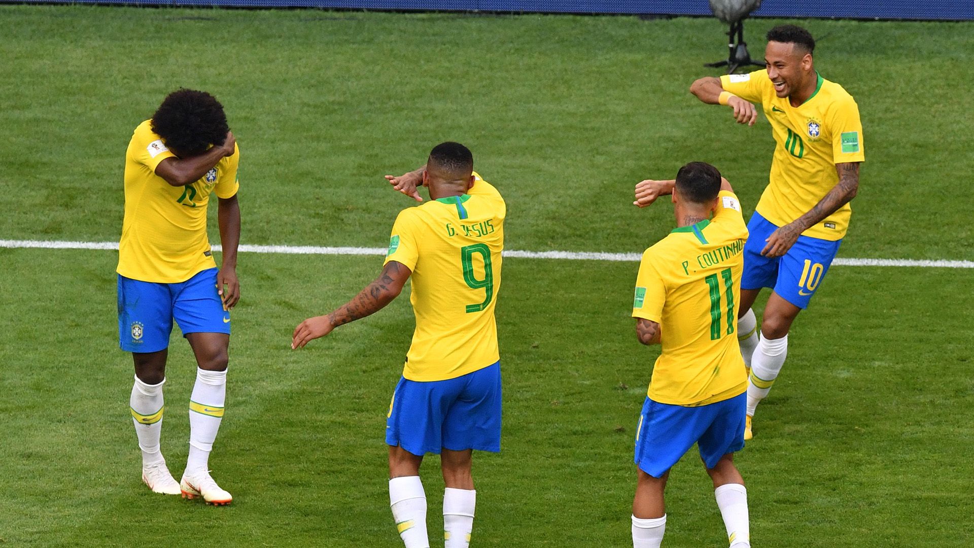 Neymar Brazil flash bang celebration 02072018