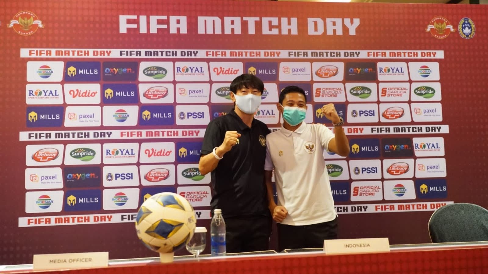 Shin Tae-Yong & Evan Dimas