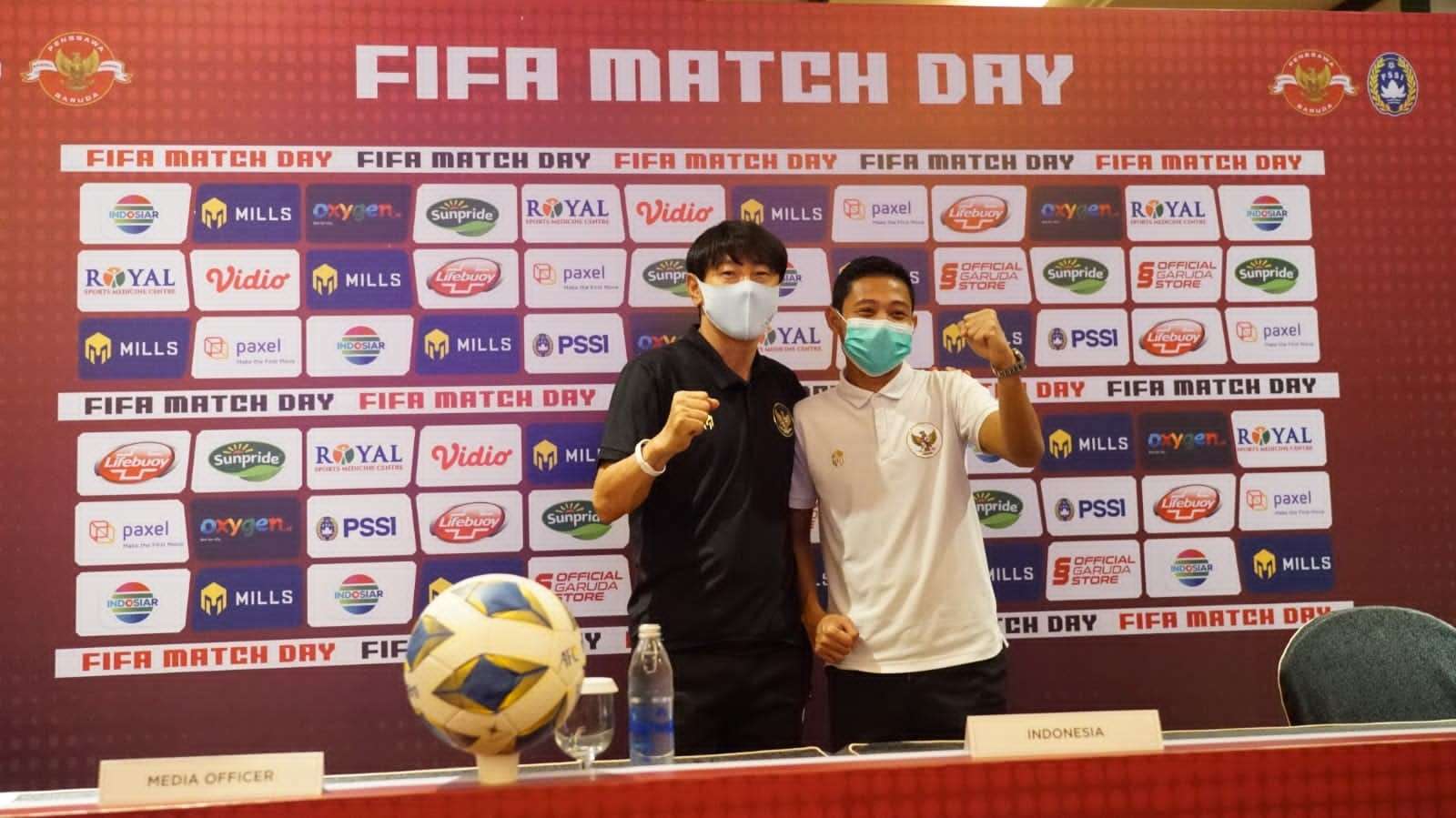 Shin Tae-Yong & Evan Dimas
