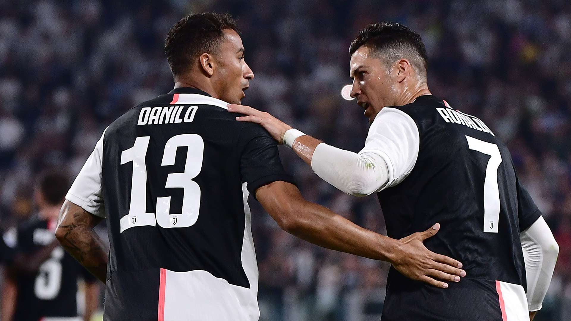 Danilo Cristiano Ronaldo Juventus Serie A 2019