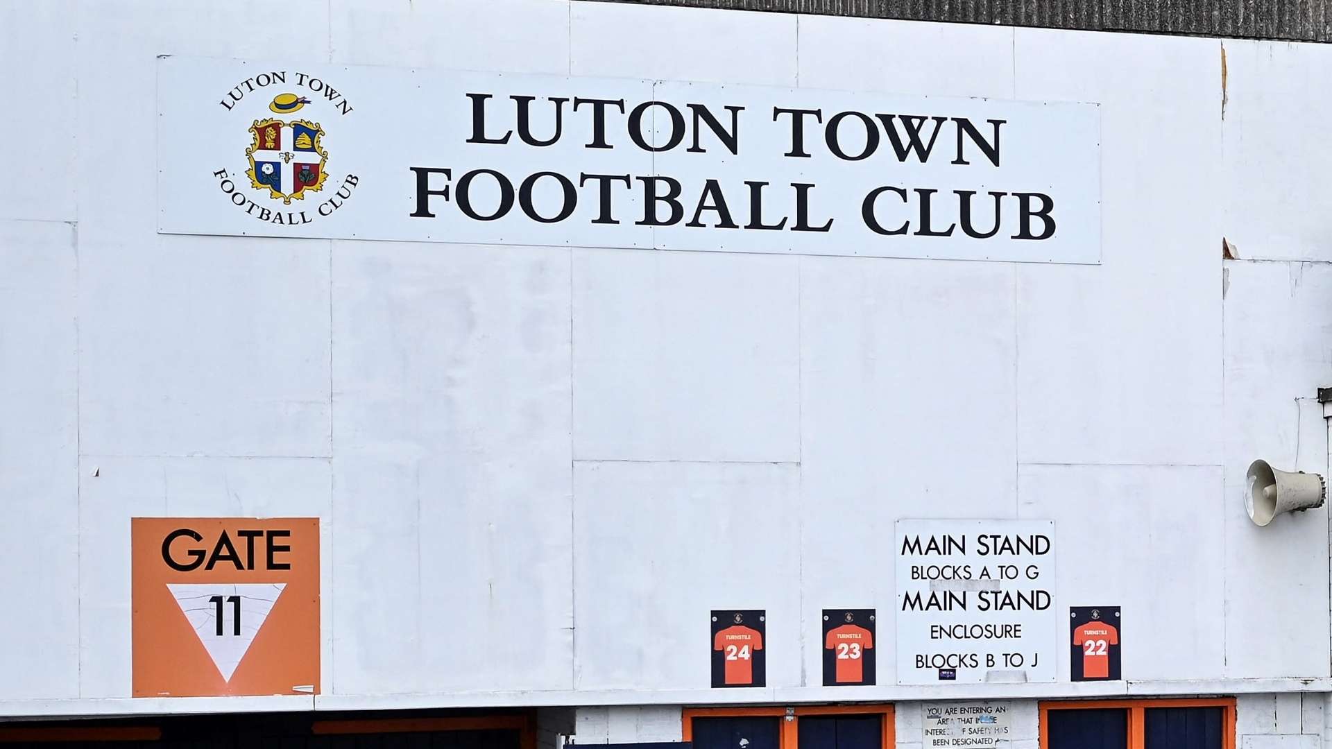 Kenilworth Road main stand