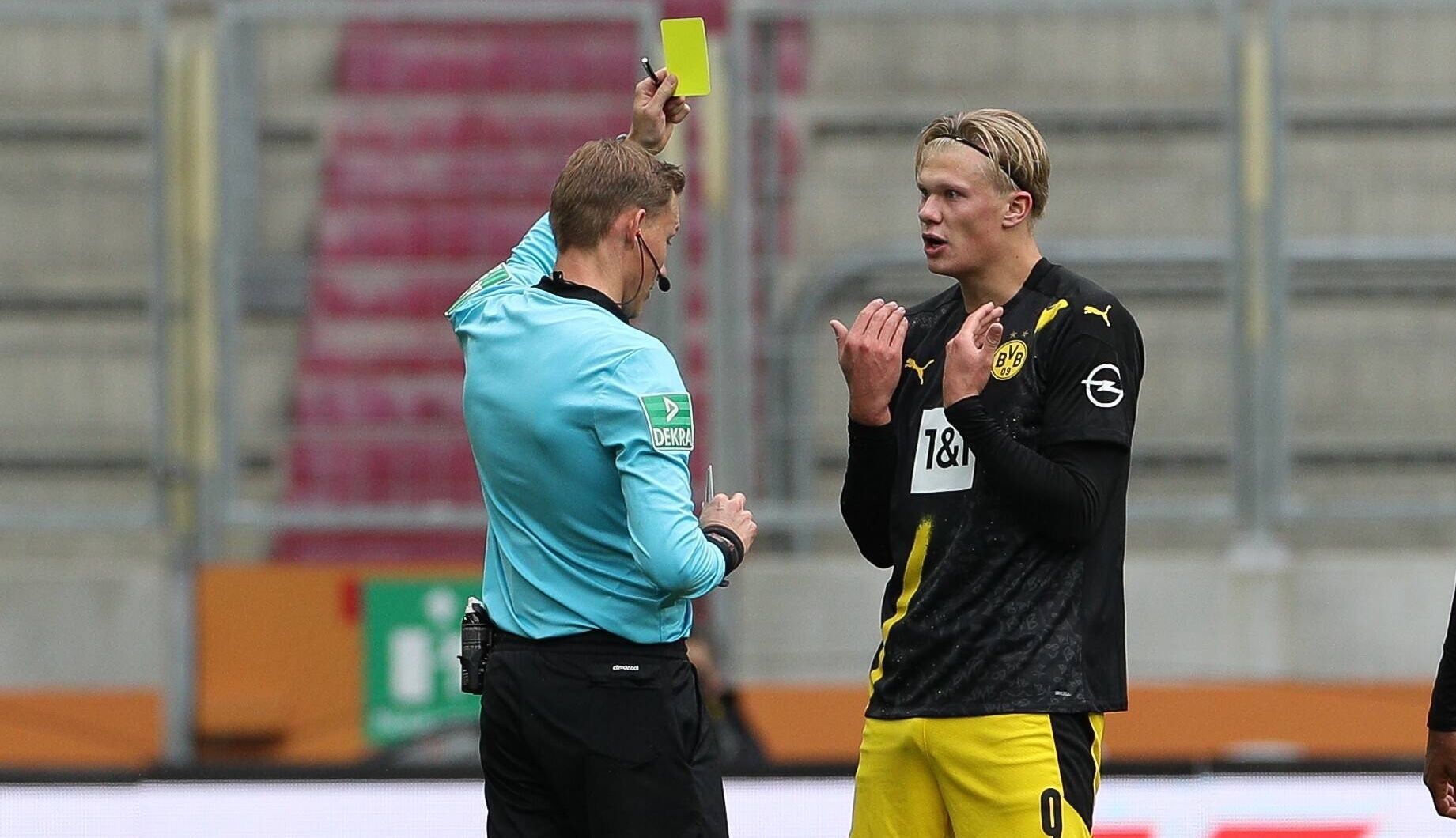 ONLY GERMANY Erling Haaland Martin Petersen FC Augsburg Borussia Dortmund Bundesliga 26092020