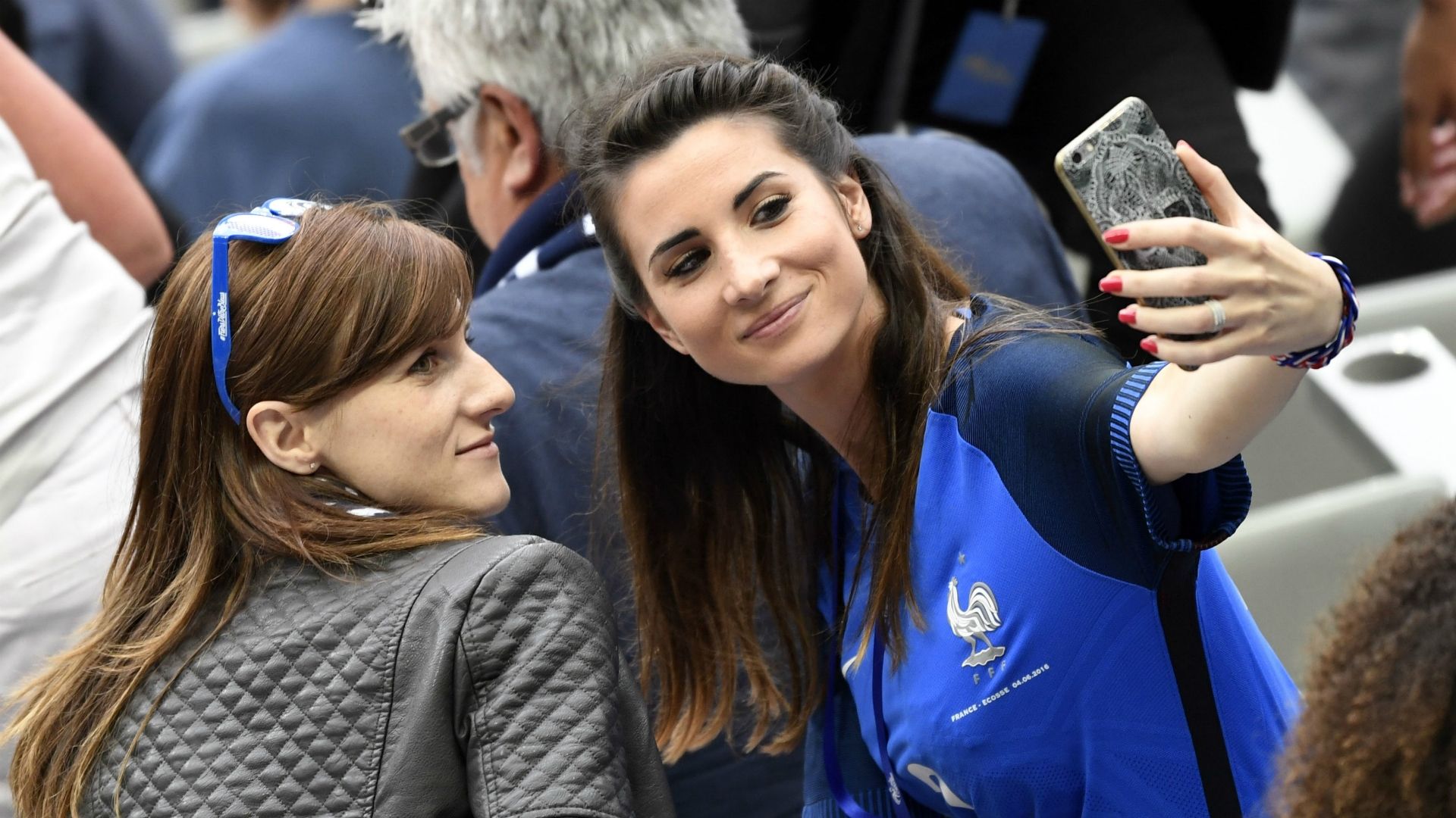 France fans Stade de France 06102016
