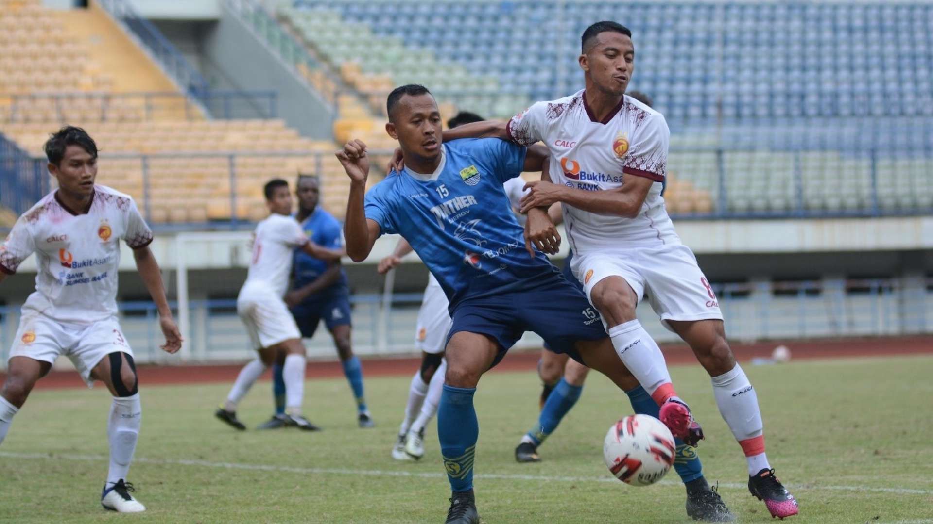 Sansan Fauzi - Persib v Sriwijaya
