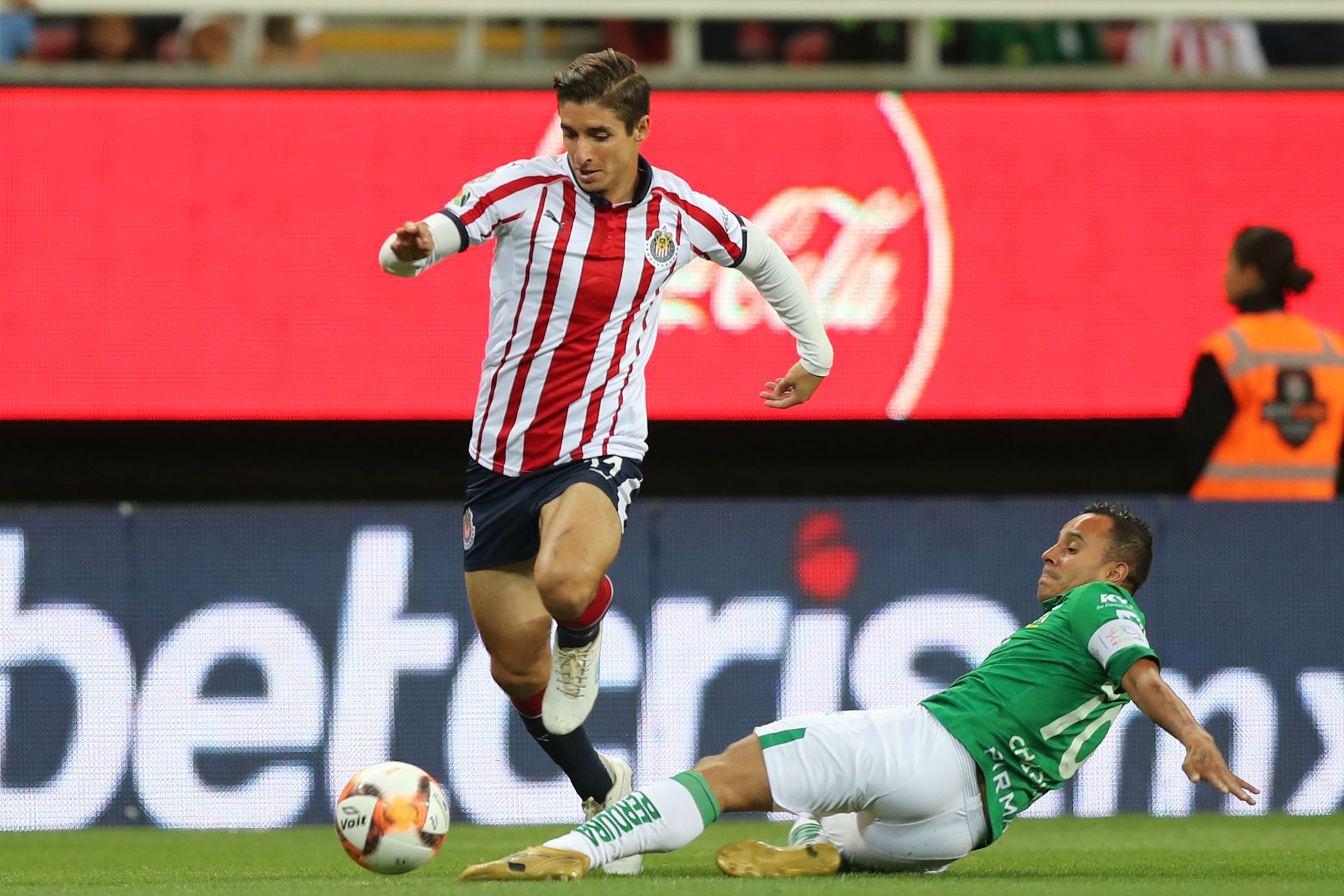 Chivas León Isaac Brizuela Luis Montes