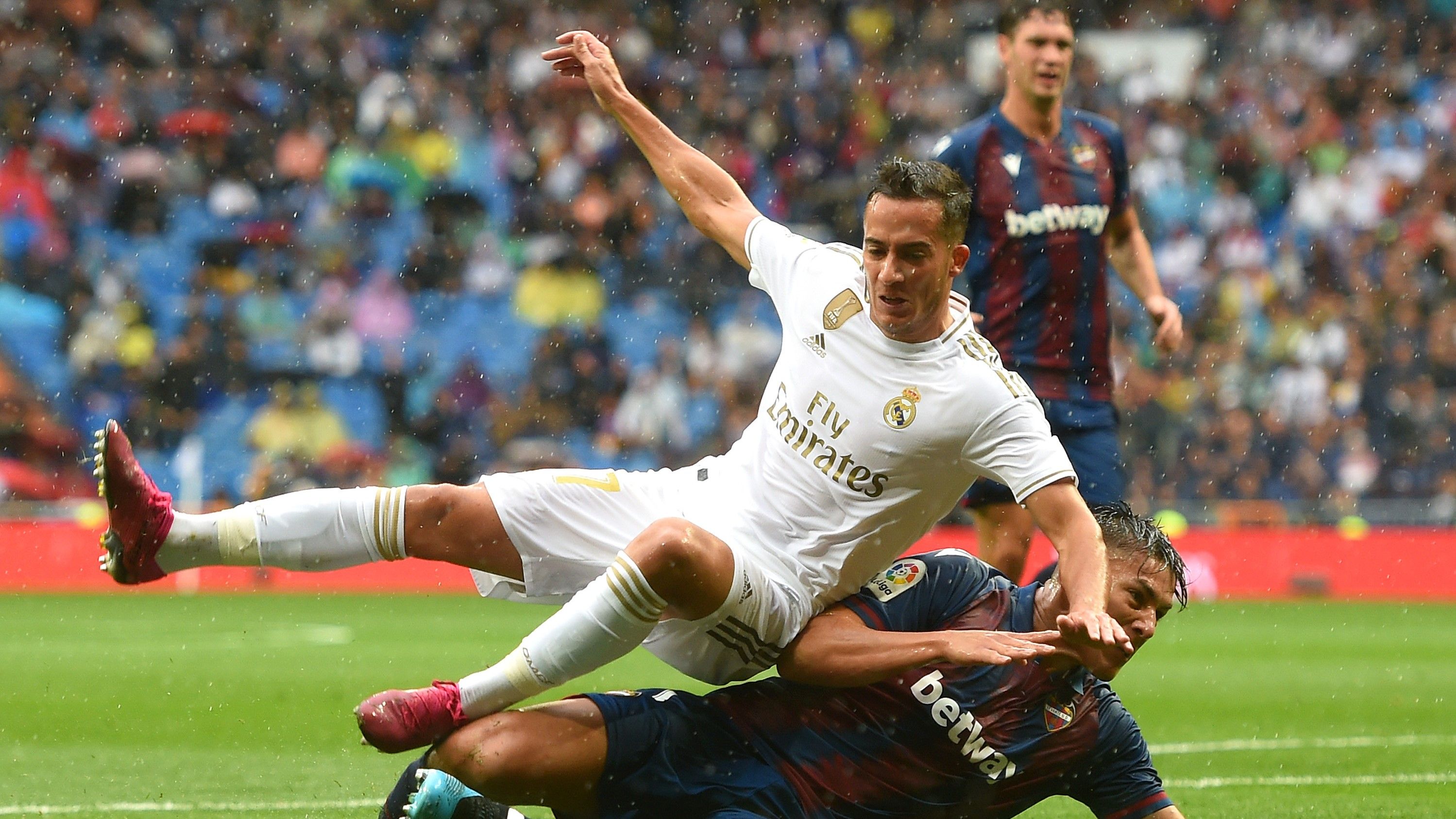 Lucas Vazquez Oscar Duarte Real Madrid Levante LaLiga 14092019