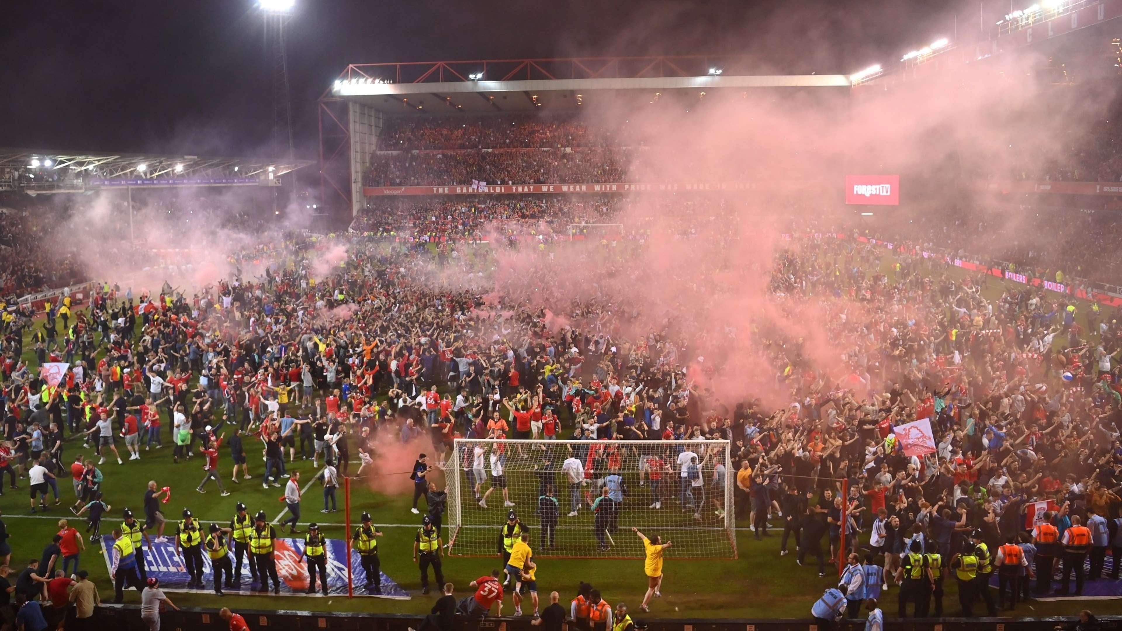 Nottingham Forest pitch invasion 2022