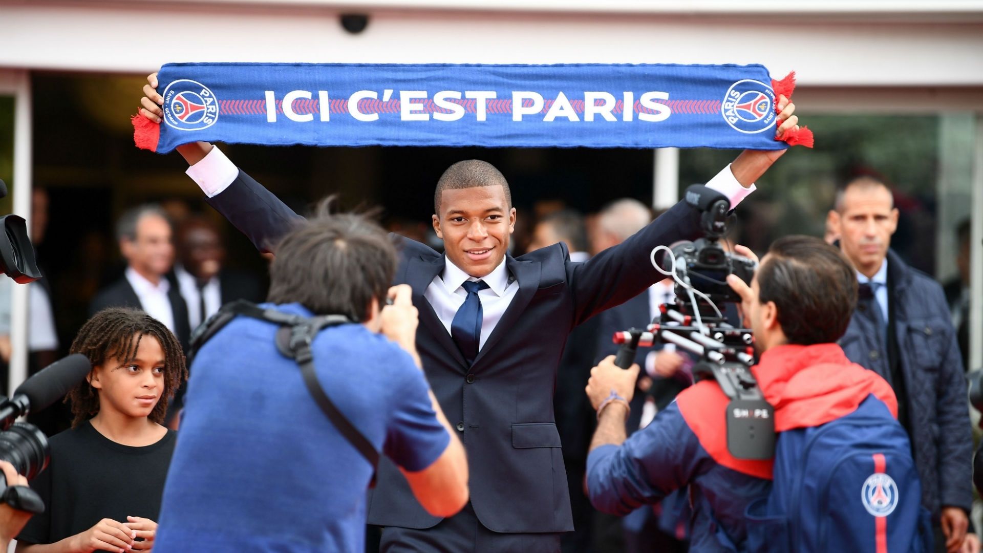Remaja Termahal Dunia - PSG Perkenalkan Kylian Mbappe