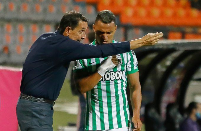 Alexandre Guimaraes con Nacional