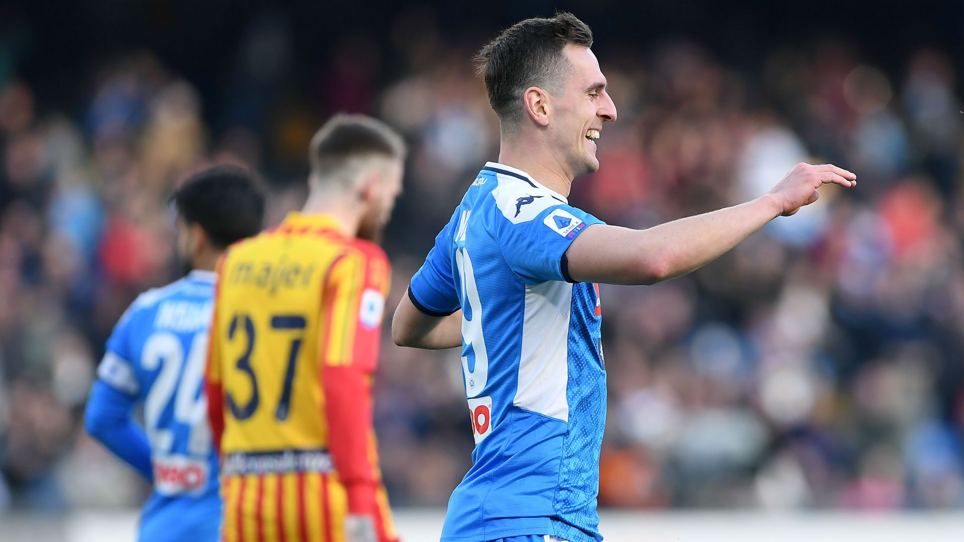 Milik celebrating Napoli Lecce